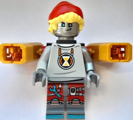 Cooper - Robot with Red Cap and 2 Stud Shooters