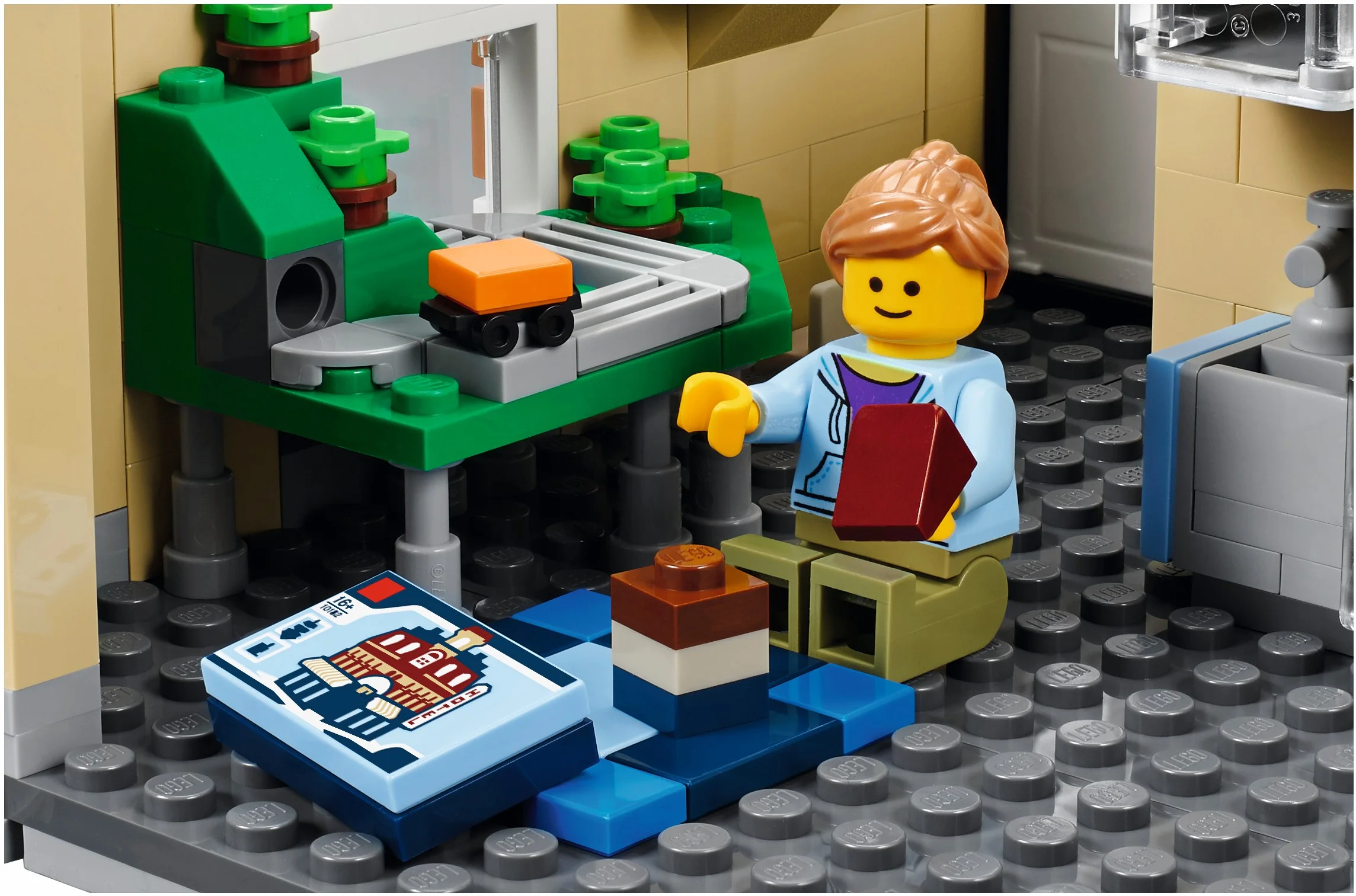 LEGO® 10255 Plac zgromadzeń - zdjęcie 9