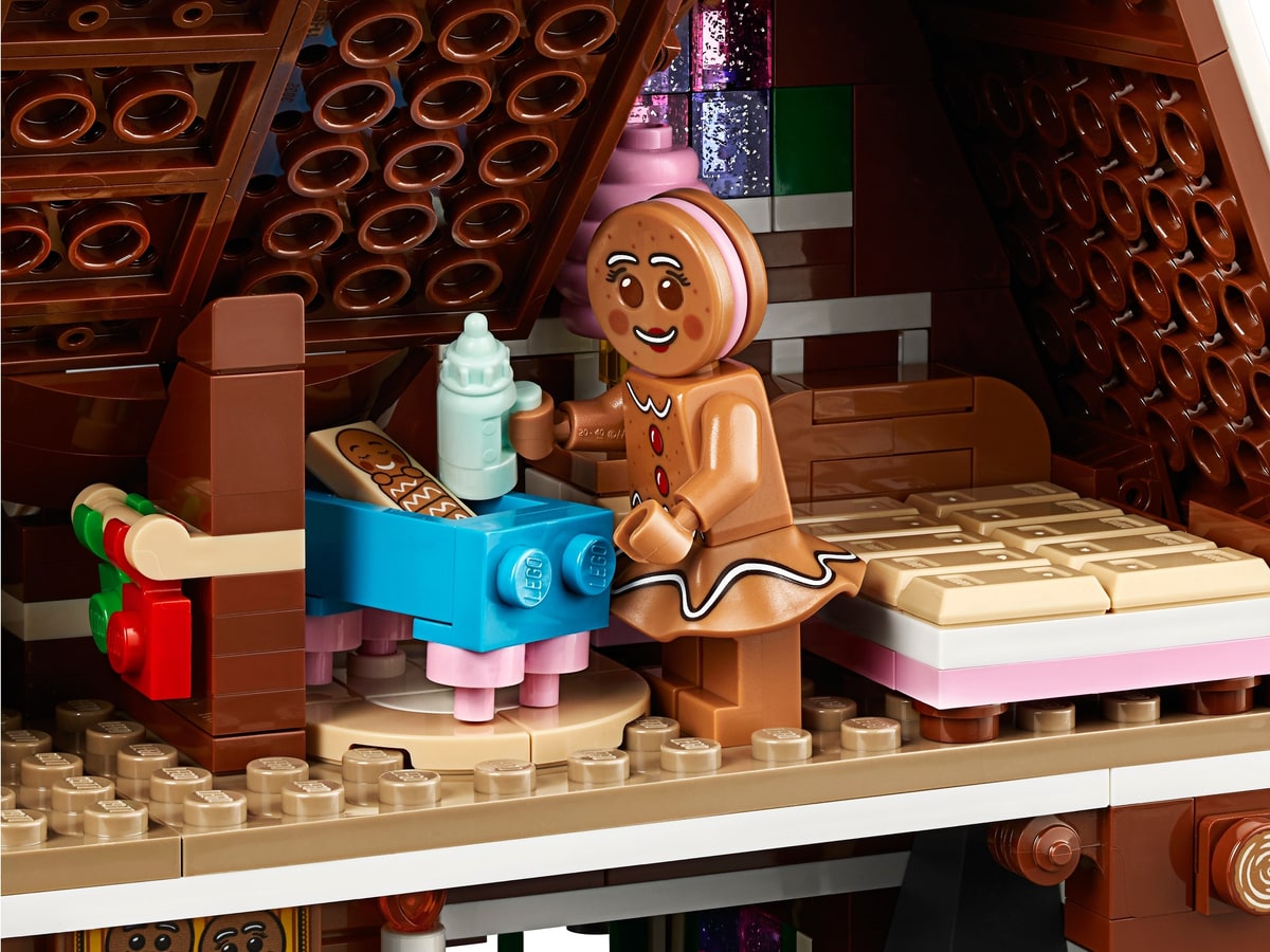 LEGO® 10267 Creator Expert Chatka Z Piernika 10267 b - zdjęcie 16