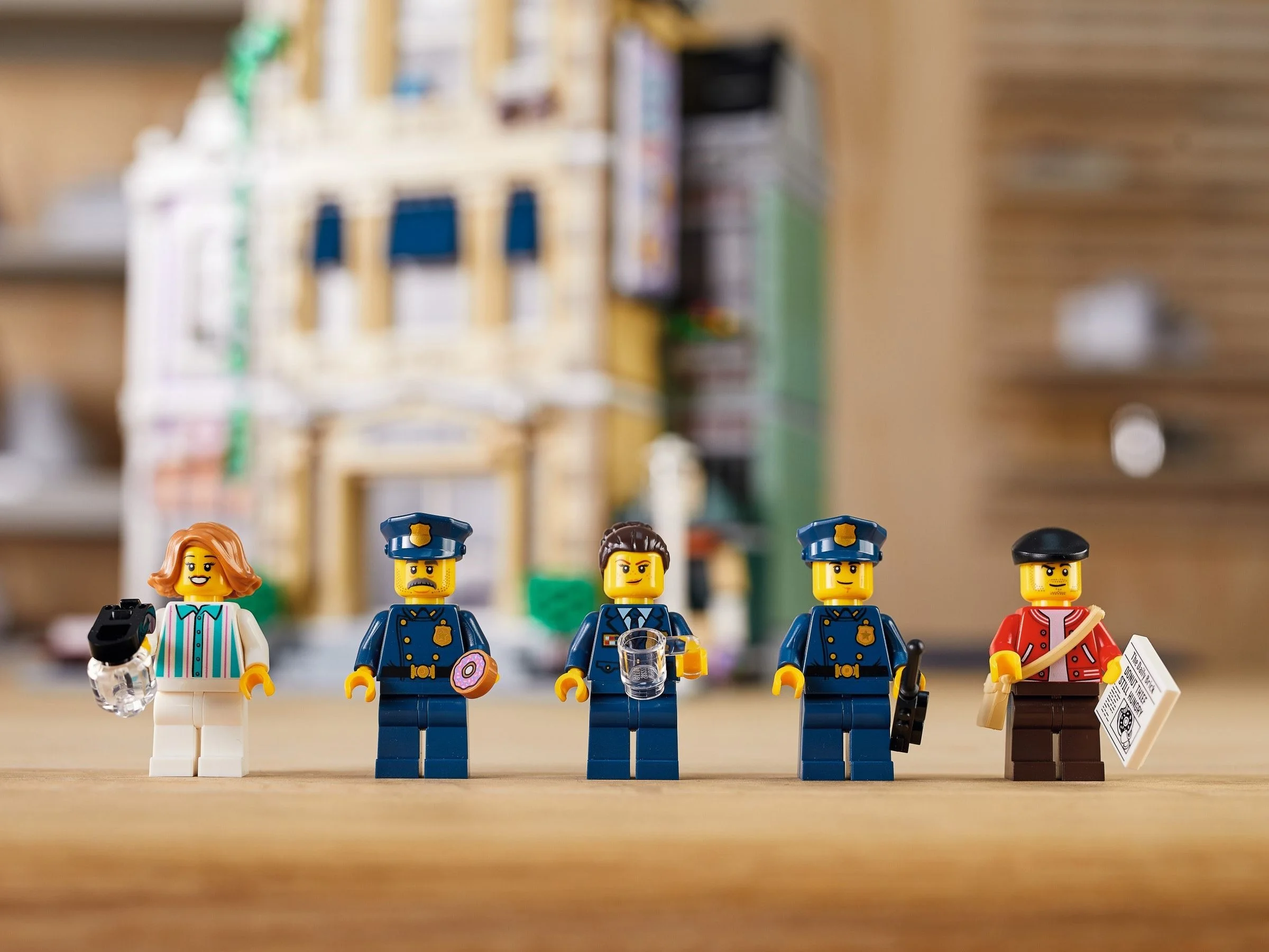 LEGO® 10278 Expert Posterunek policji - zdjęcie 11