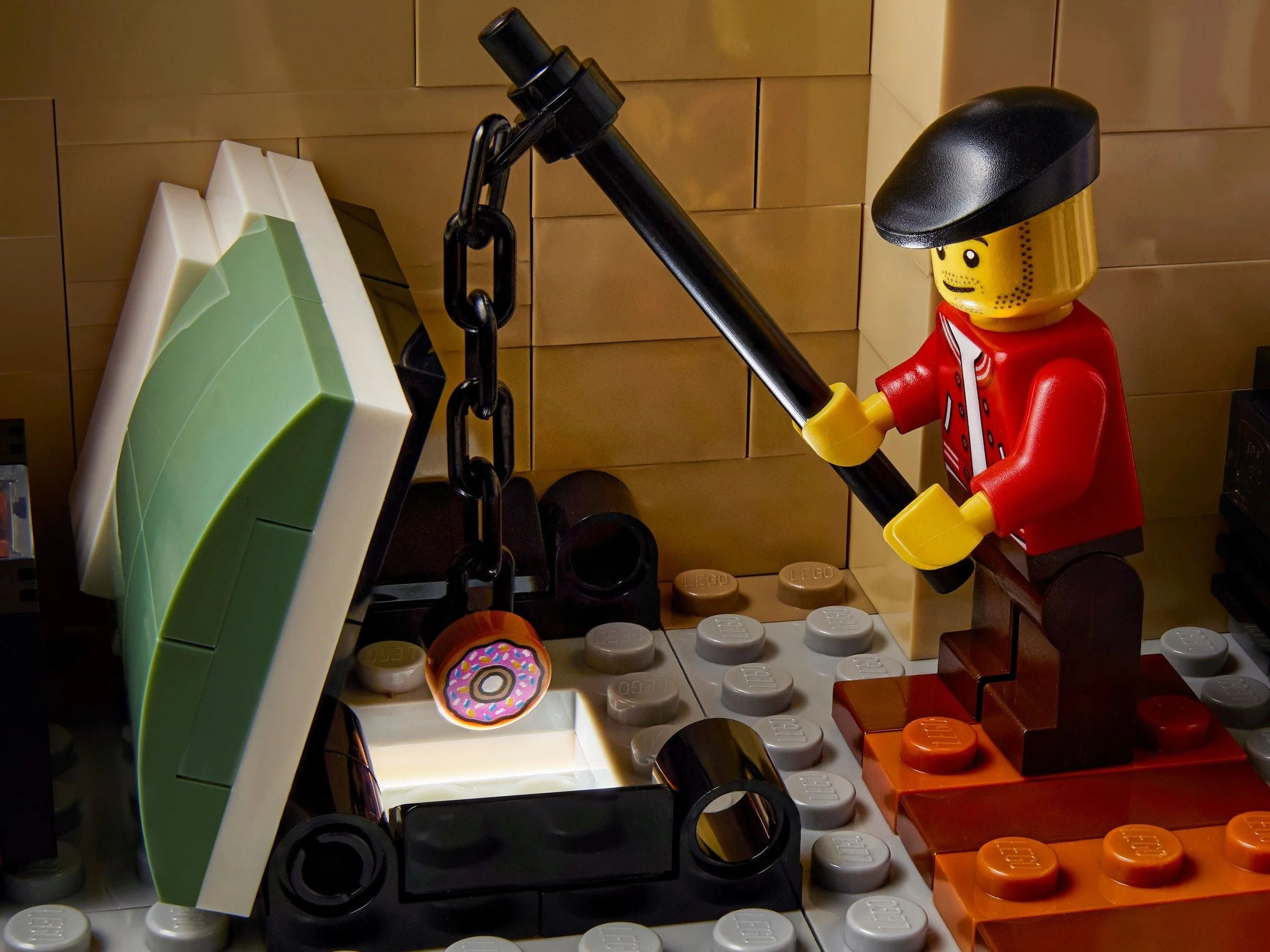 LEGO® 10278 Expert Posterunek policji - zdjęcie 17