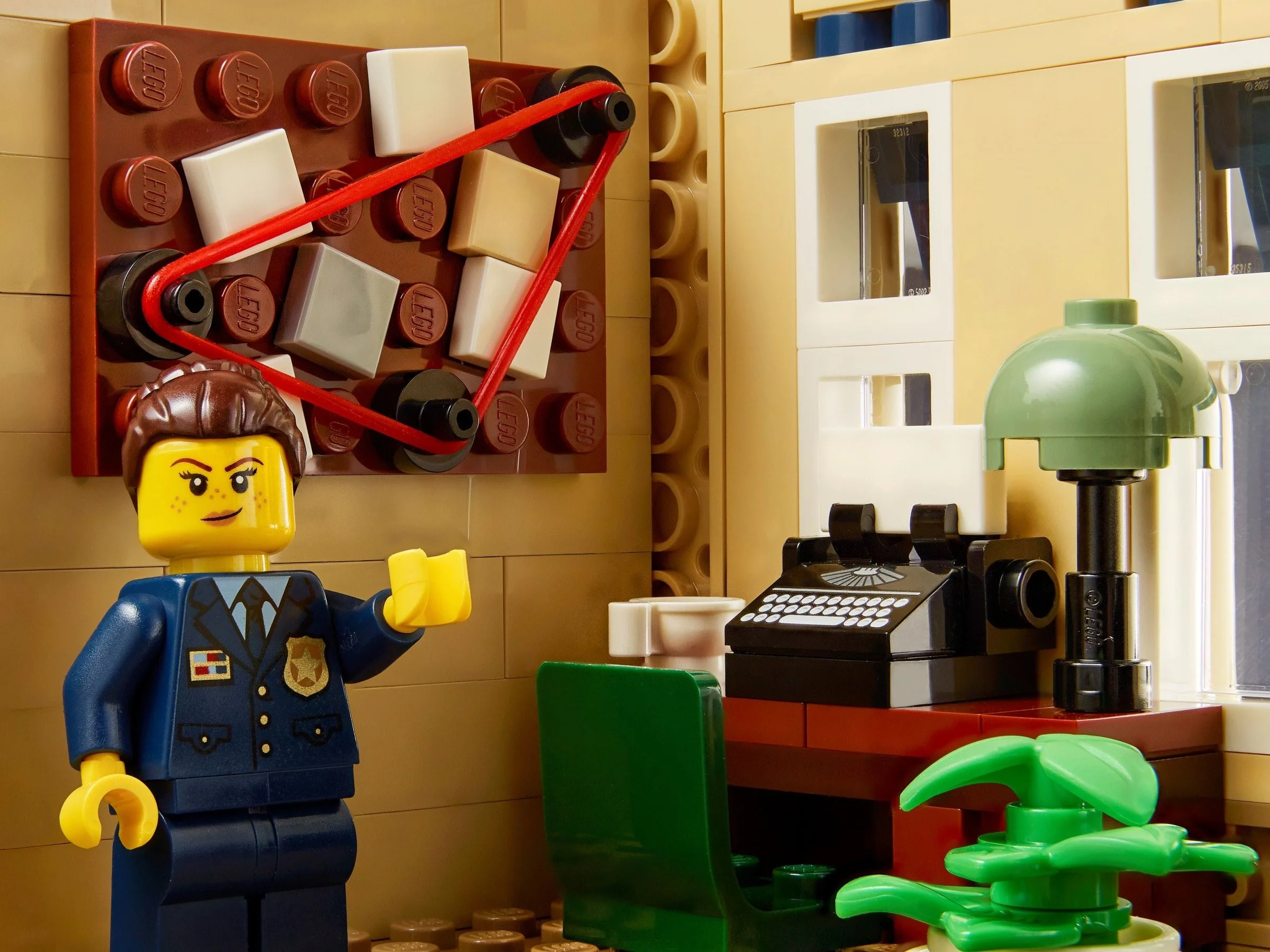 LEGO® 10278 Expert Posterunek policji - zdjęcie 18