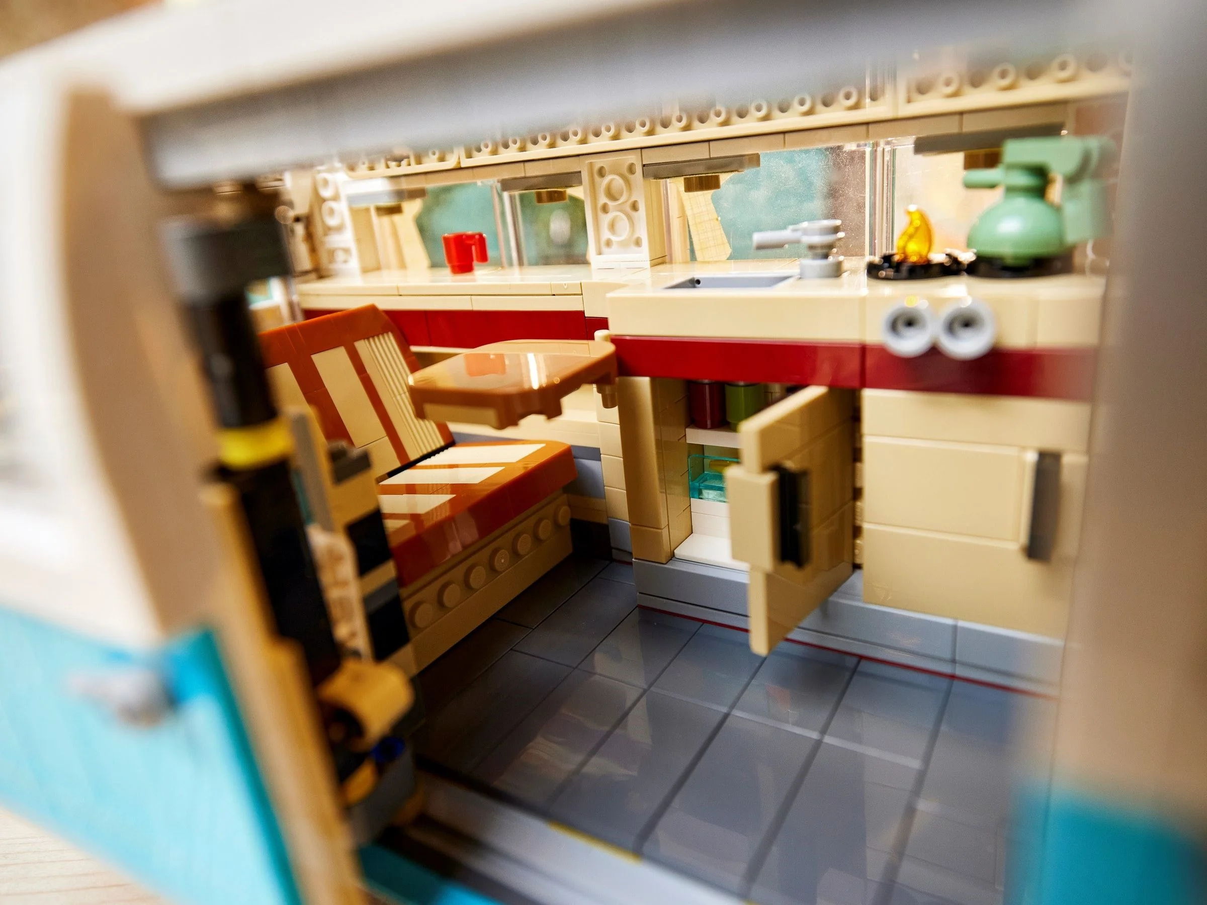 LEGO® 10279 Klocki Lego Creator Expert Zestaw Bus Van kempingowy Volkswagen T2 - zdjęcie 21