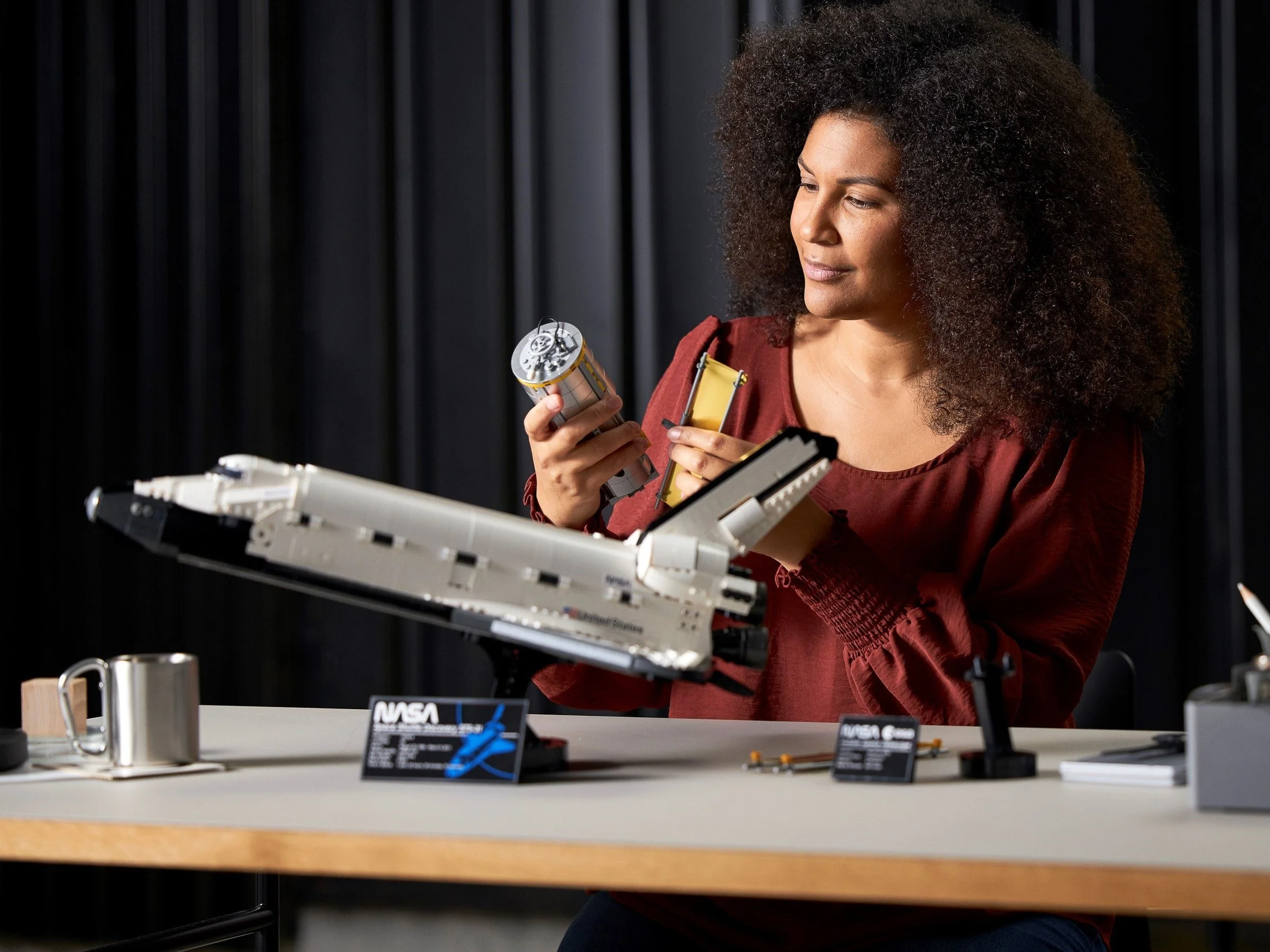 LEGO® 10283 Expert Icons Wahadłowiec Discovery Nasa na święta - zdjęcie 5