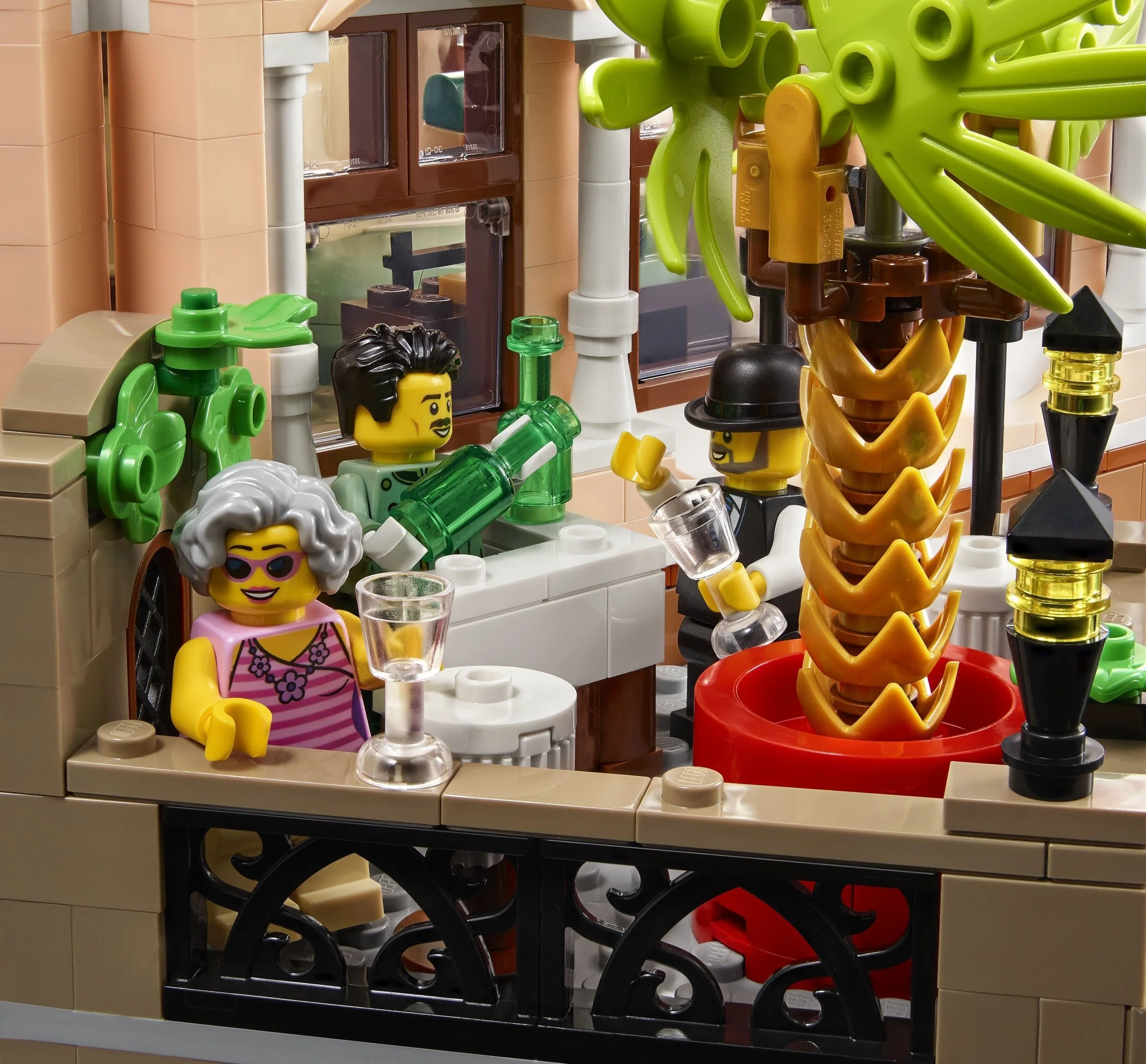 LEGO® 10297 Hotel butikowy - zdjęcie 14