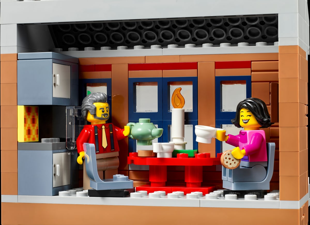 LEGO® 10308 Icons Świąteczna Główna Ulica - zdjęcie 10