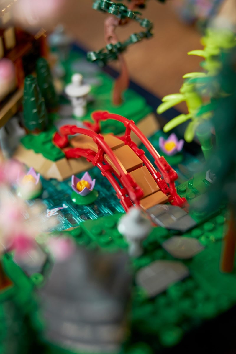 LEGO® 10315 Zaciszny ogród - zdjęcie 14