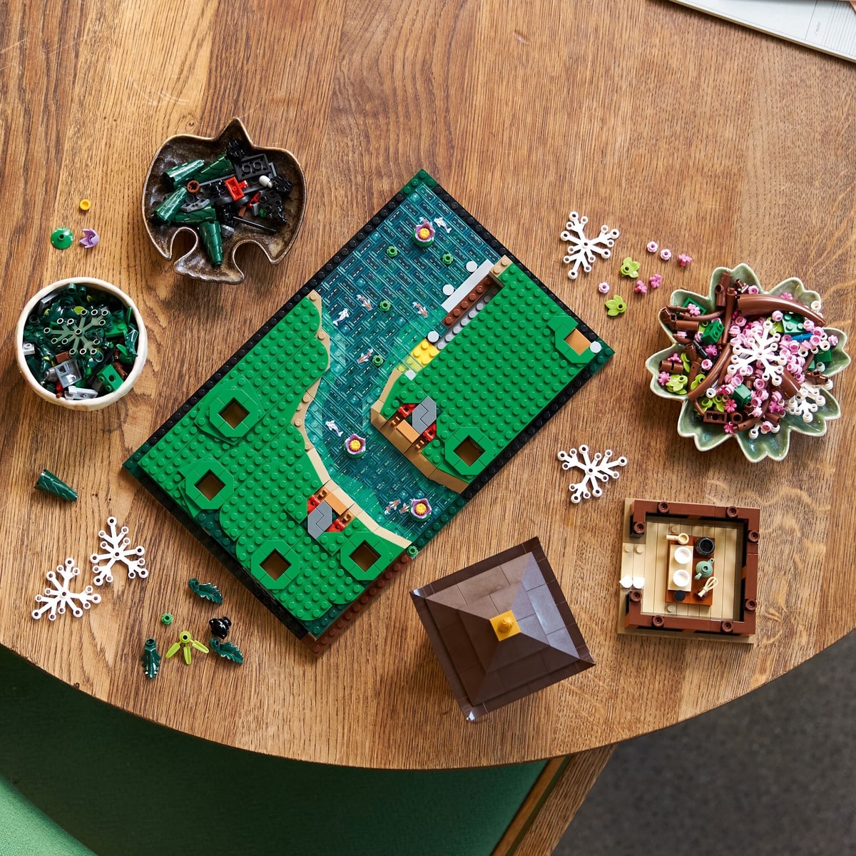 LEGO® 10315 Zaciszny ogród - zdjęcie 18