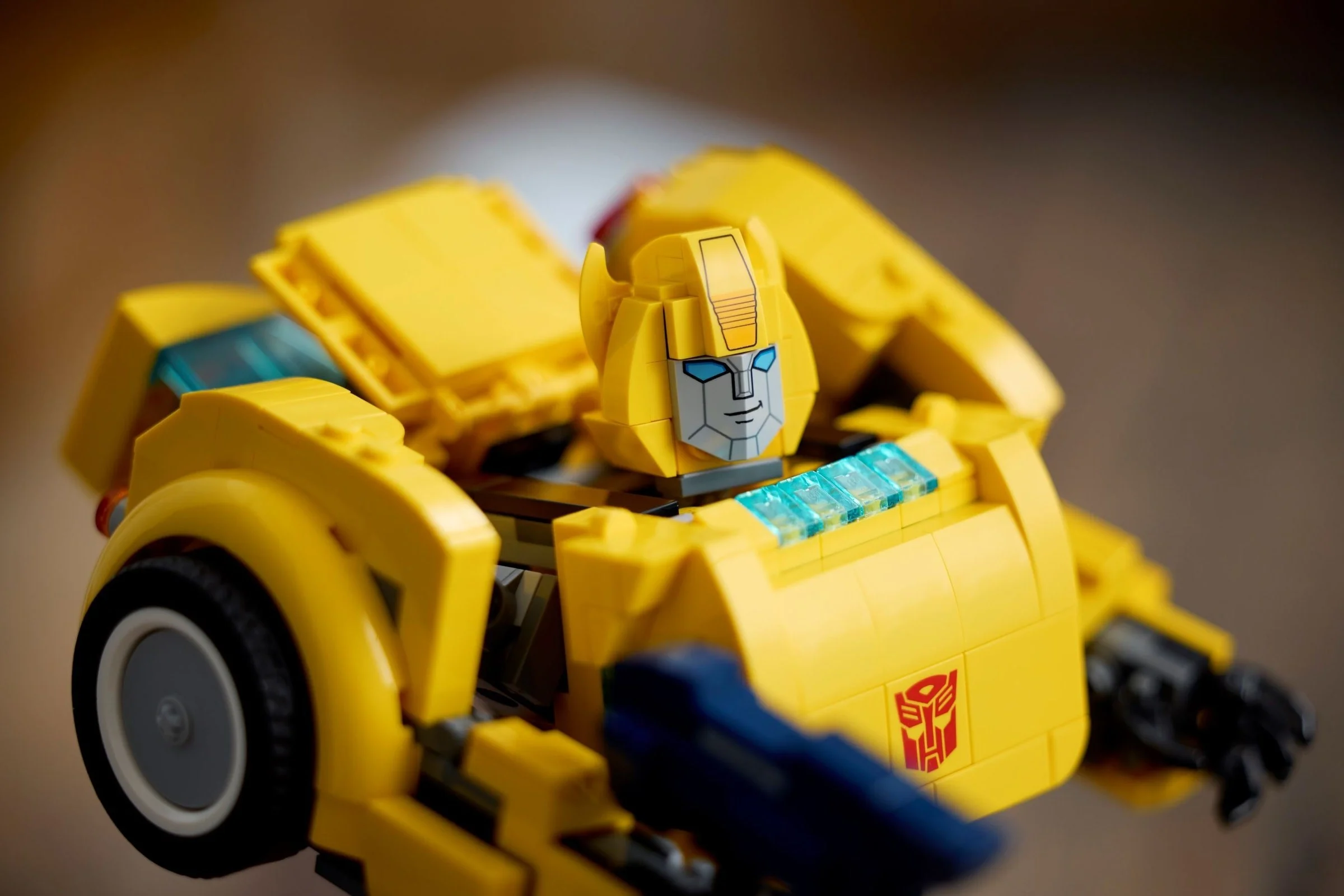 LEGO® 10338 Bumblebee - zdjęcie 4