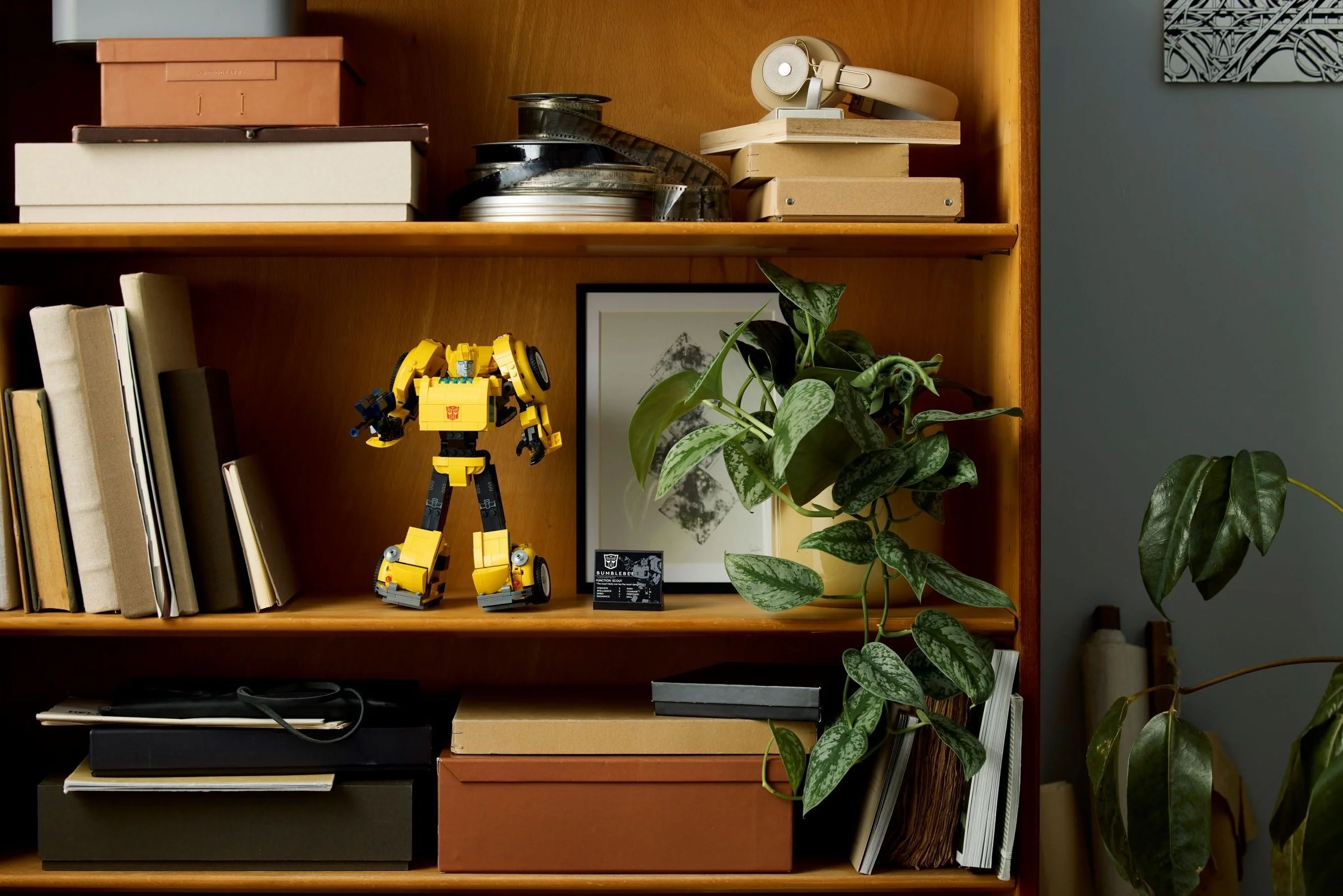 LEGO® 10338 Bumblebee - zdjęcie 7