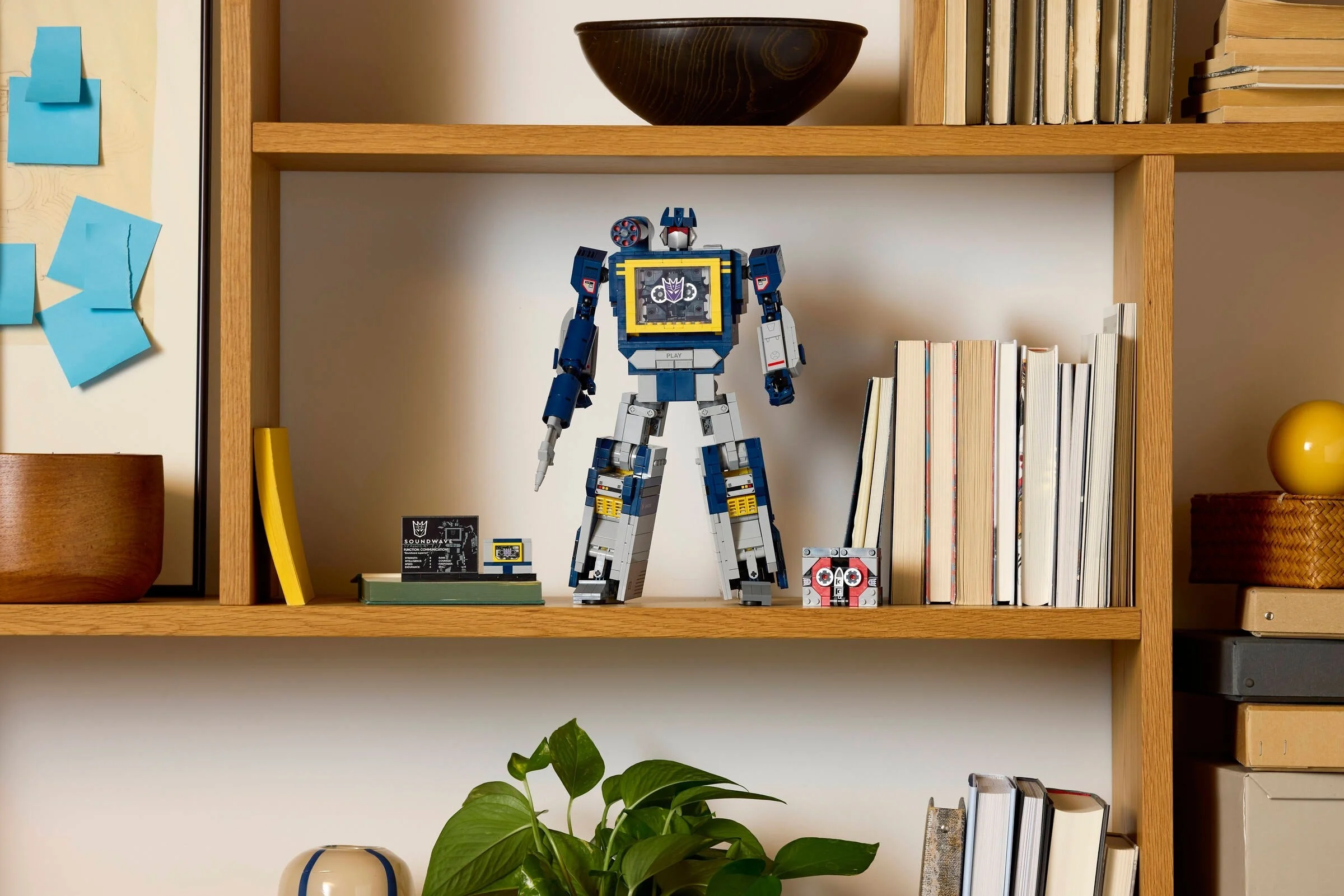 LEGO® 10358 Transformers: Soundwave - zdjęcie 14