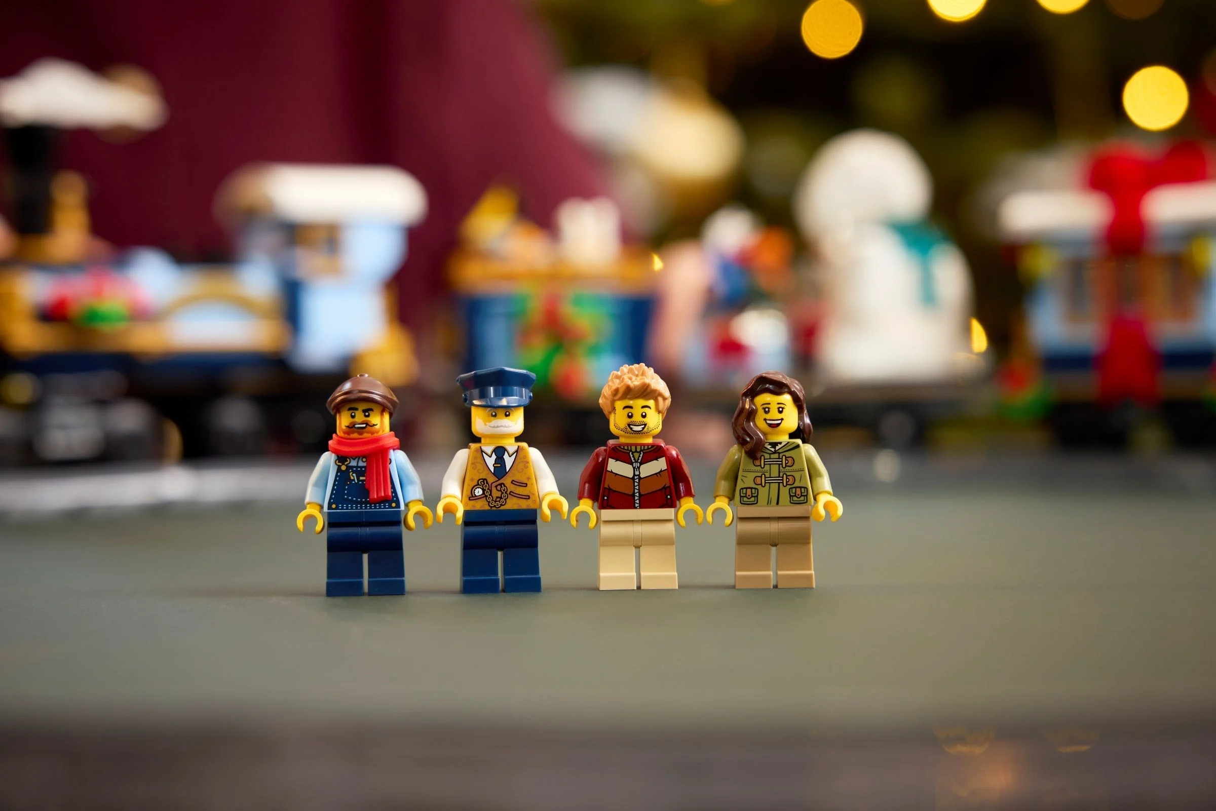 LEGO® 10361 Świąteczny ekspres - zdjęcie 20