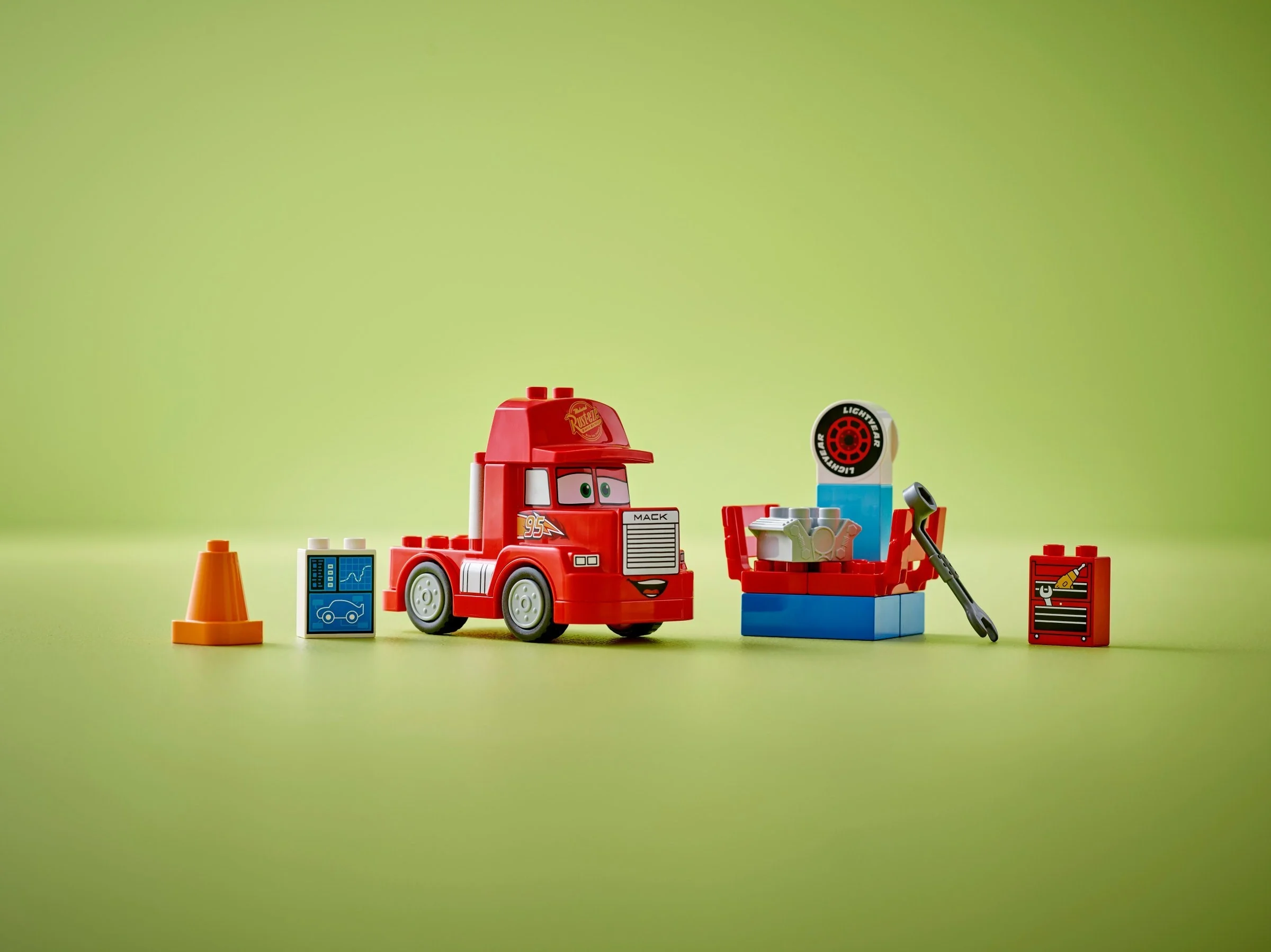 LEGO® 10417 DUPLO Disney Maniek na Wyścigu - zdjęcie 4