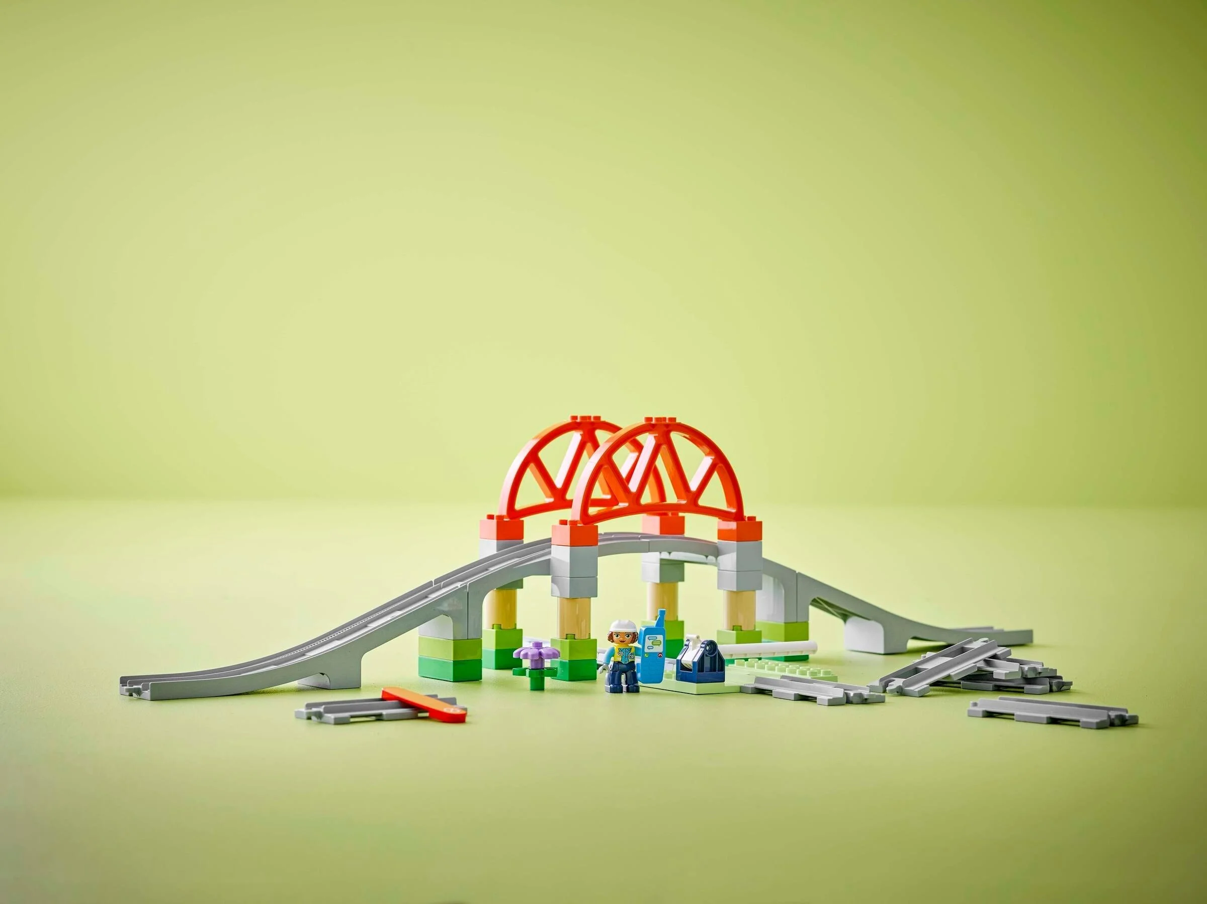 LEGO® 10426 DUPLO Most i Tory Kolejowe — Zestaw Rozszerzający - zdjęcie 7