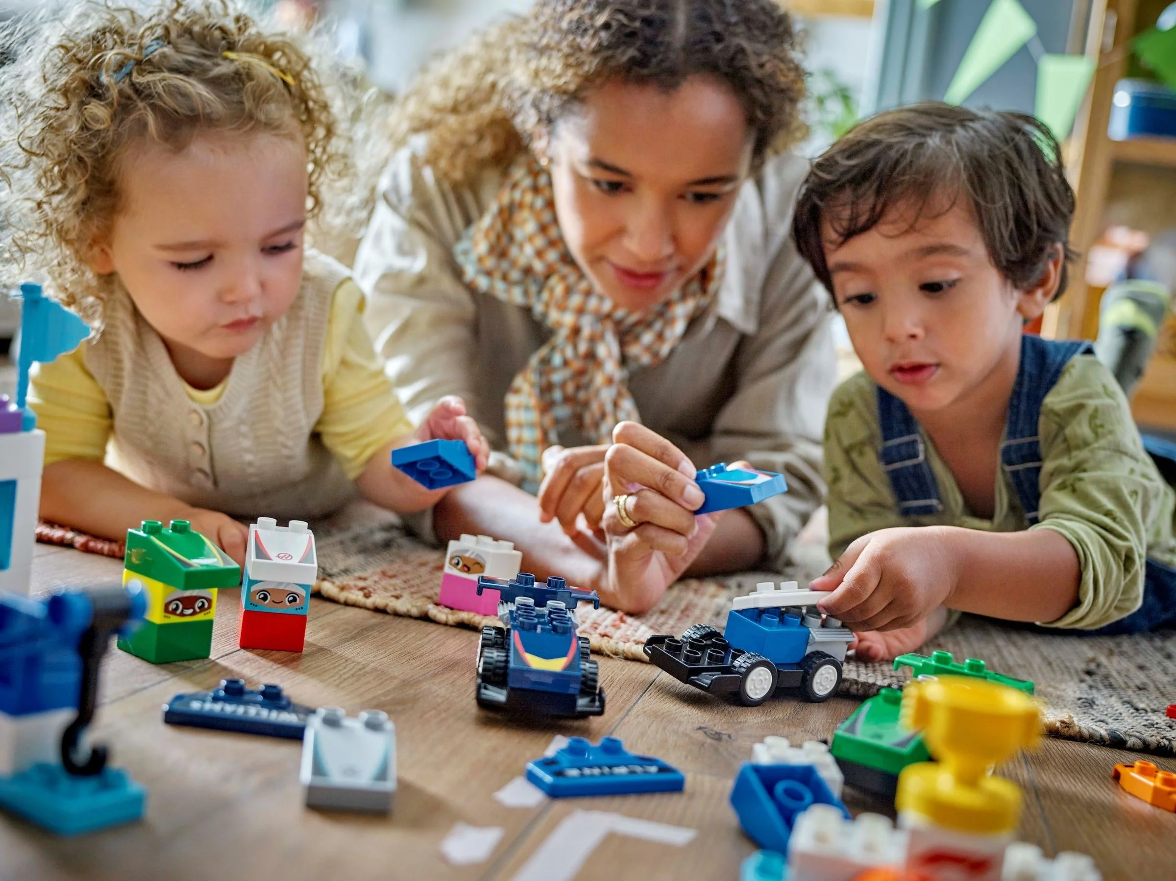 LEGO® 10445 Bolidy i kierowcy F1 - zdjęcie 5