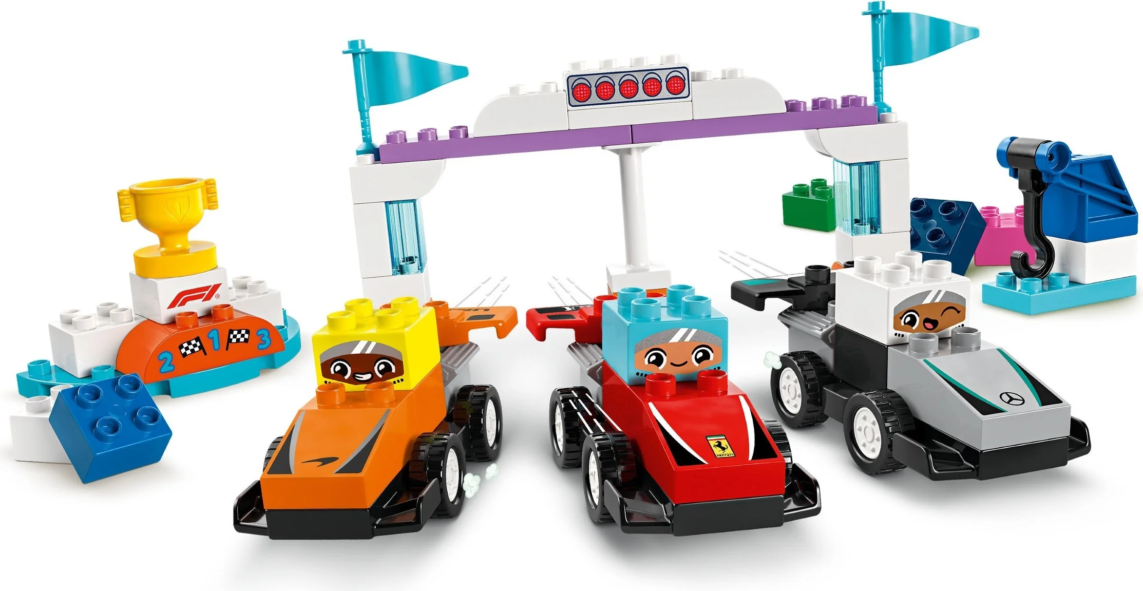 LEGO® 10445 Bolidy i kierowcy F1 - zdjęcie 10
