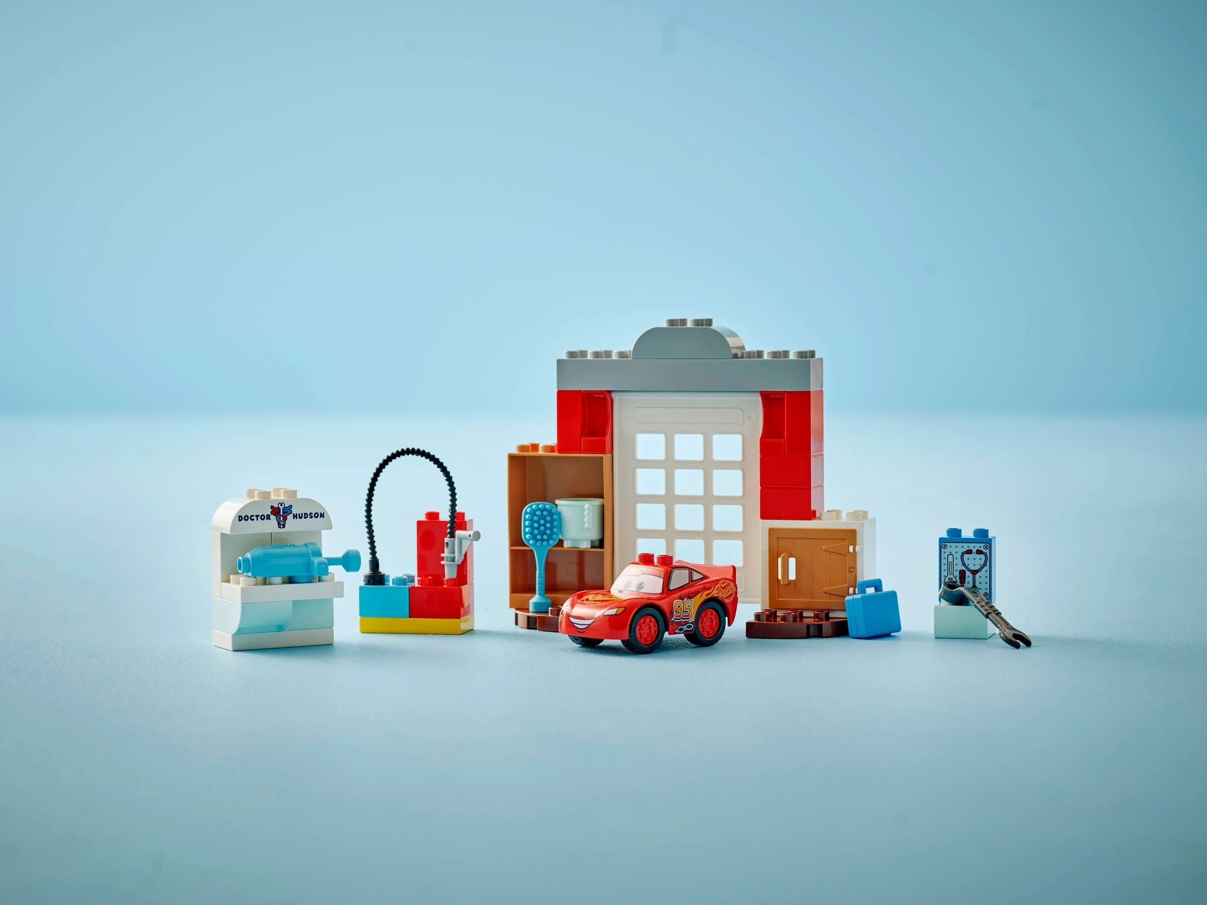 LEGO® 10456 Wizyta McQueena w warsztacie Wójta - zdjęcie 7