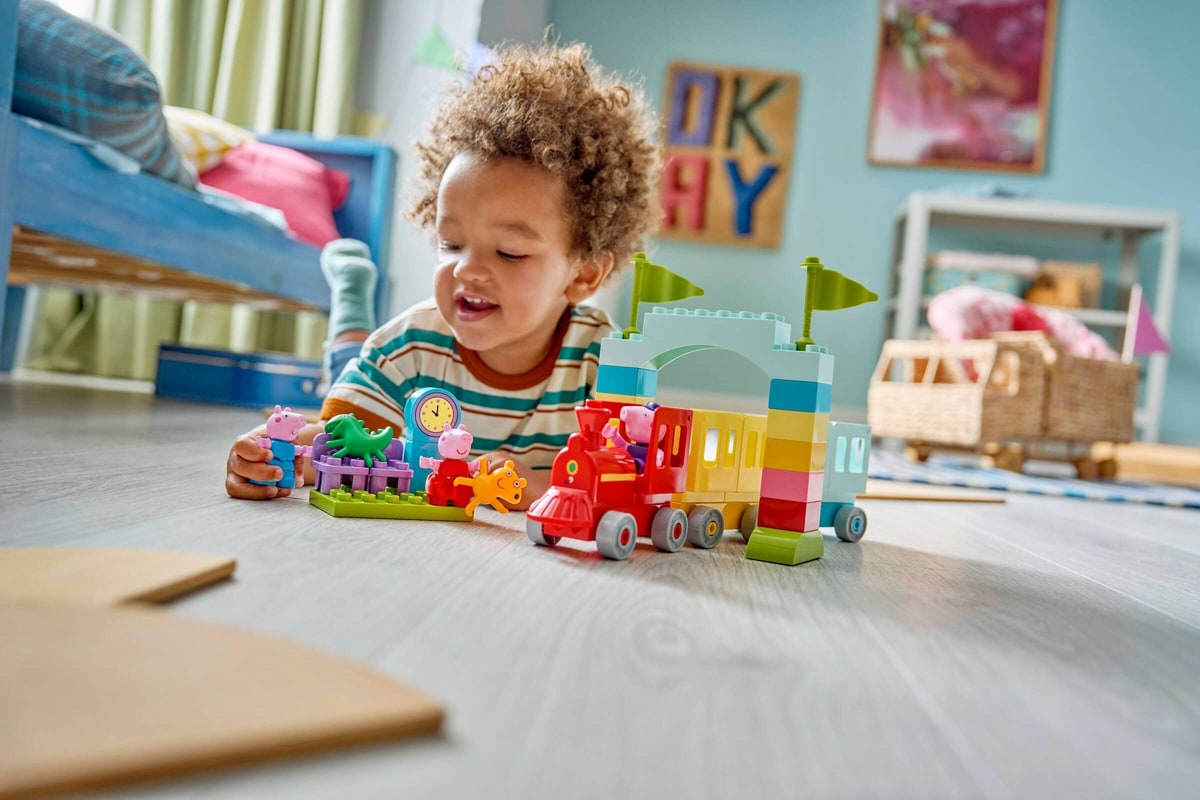 LEGO® 10466 Podróż pociągiem z Dziadkiem Świnką - zdjęcie 9