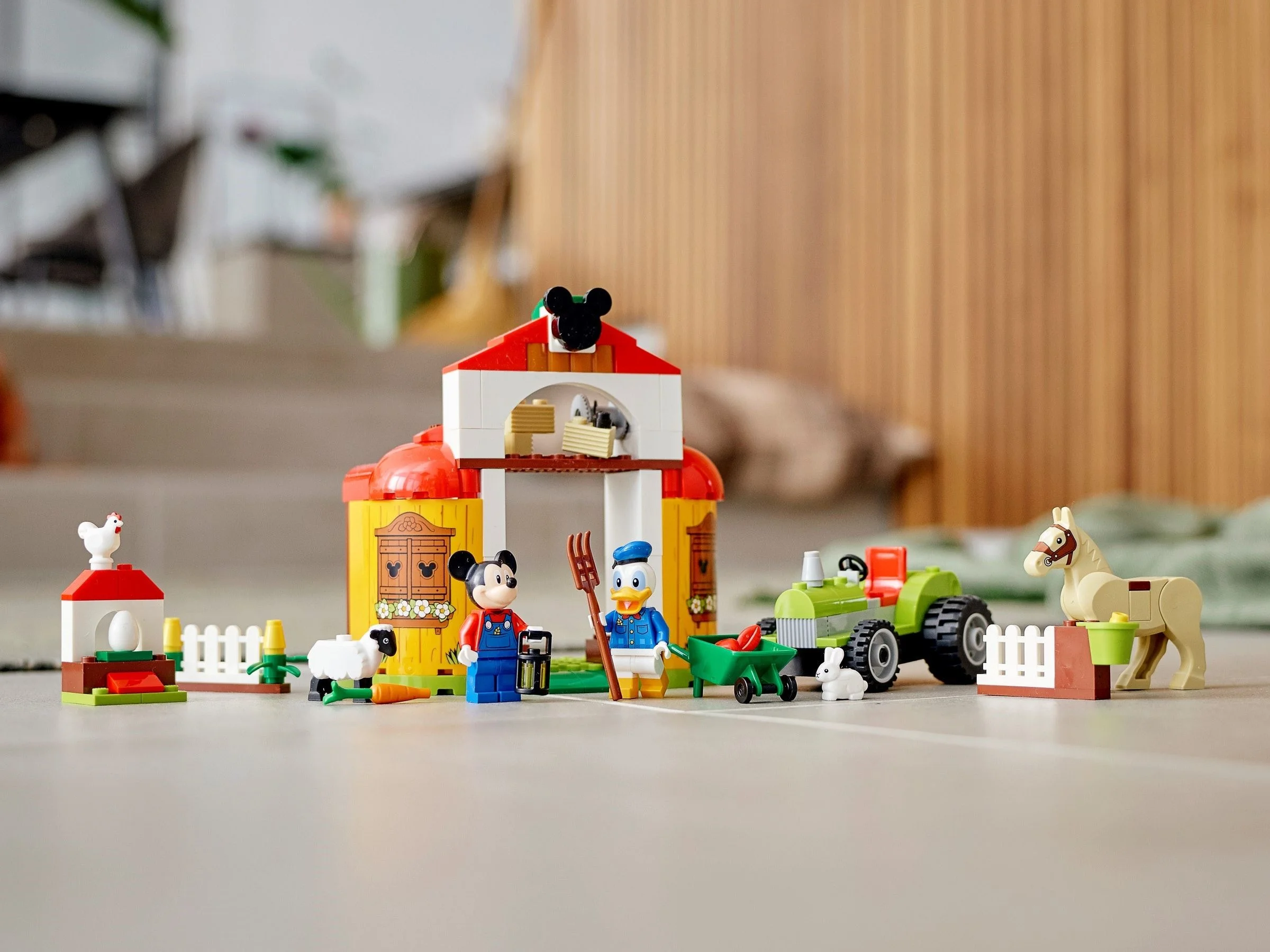 LEGO® 10775 i przyjaciele Farma Mikiego i Donalda - zdjęcie 4