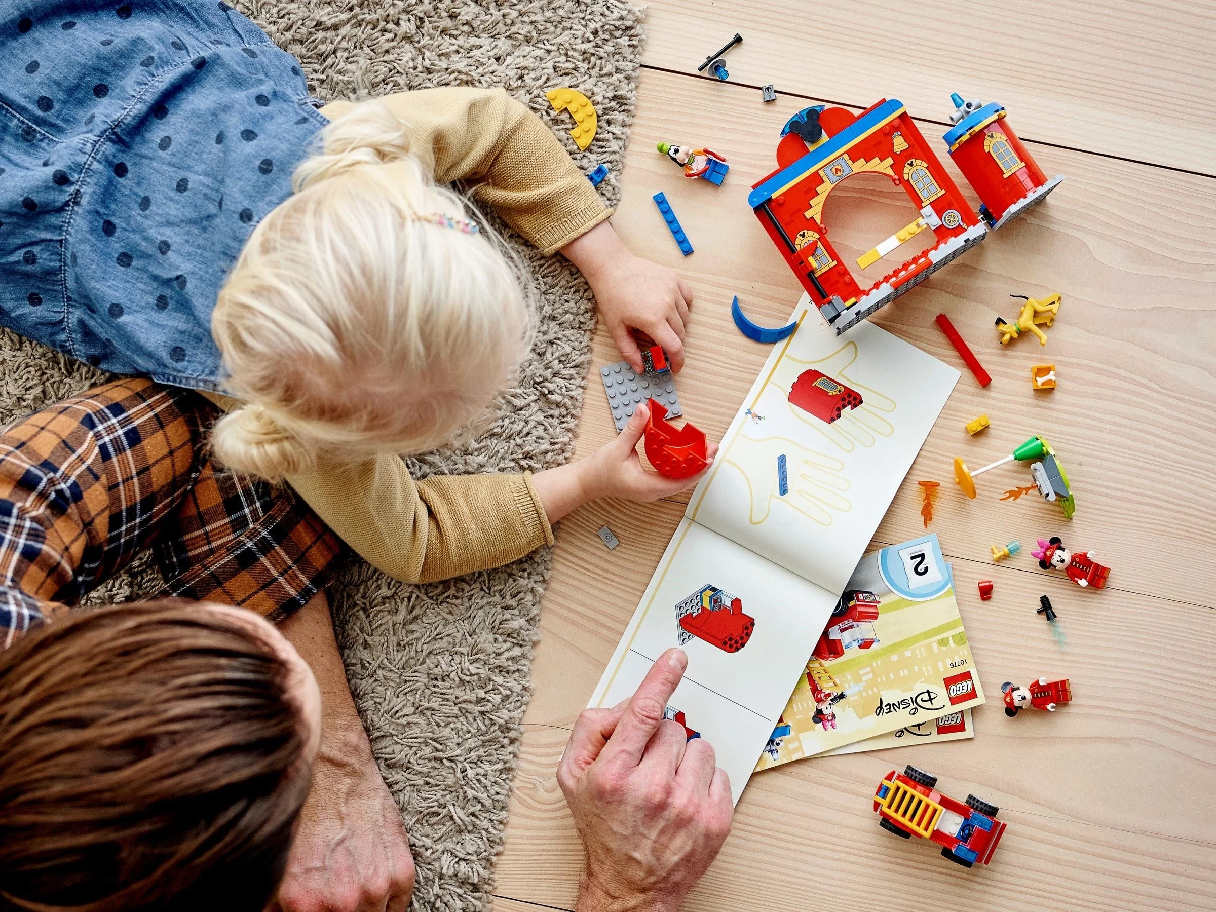 LEGO® 10776 i przyjaciele Remiza i wóz strażacki Myszki Miki i przyjaciół - zdjęcie 8