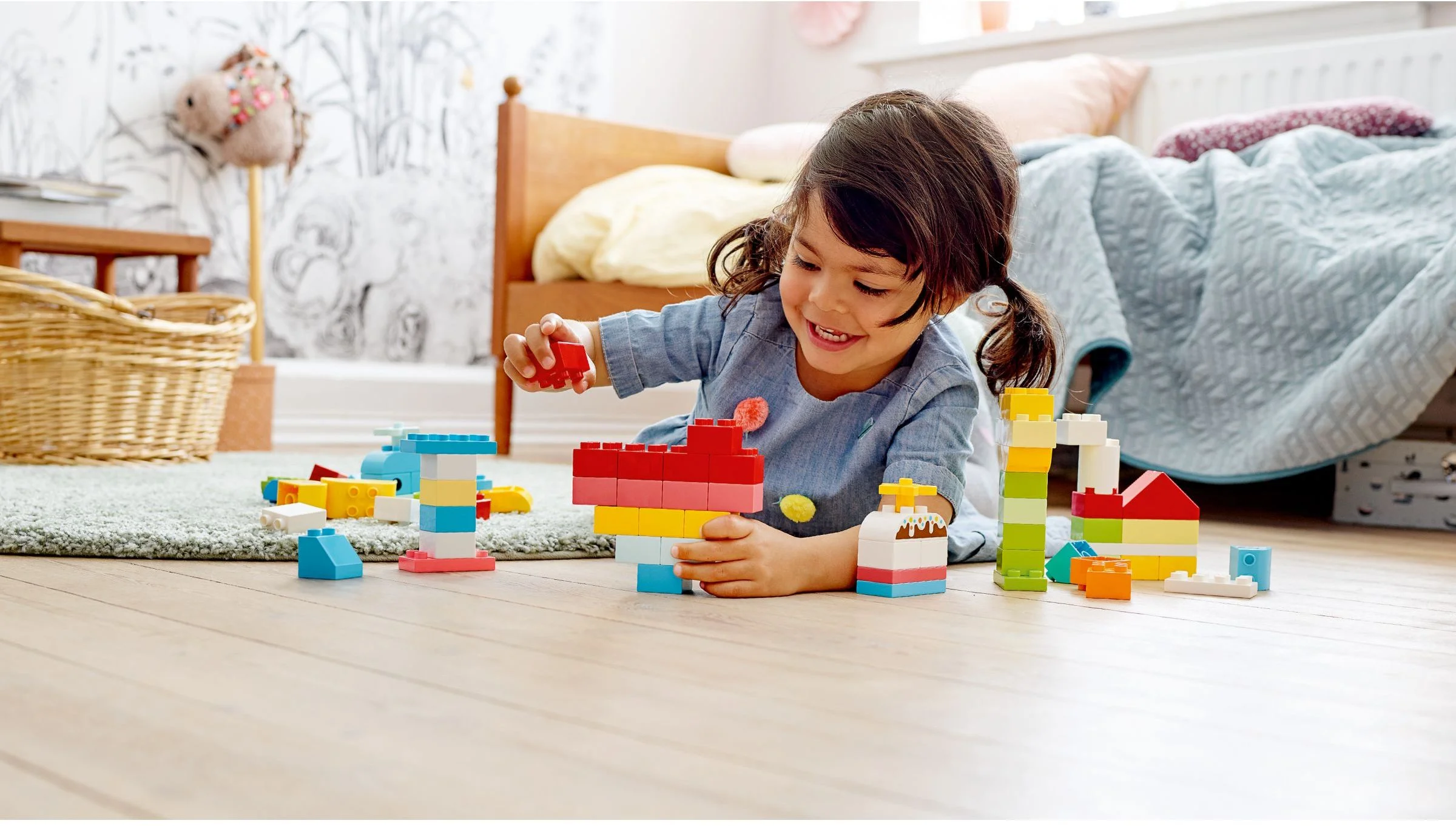 LEGO® 10909 Pudełko z serduszkiem - zdjęcie 4