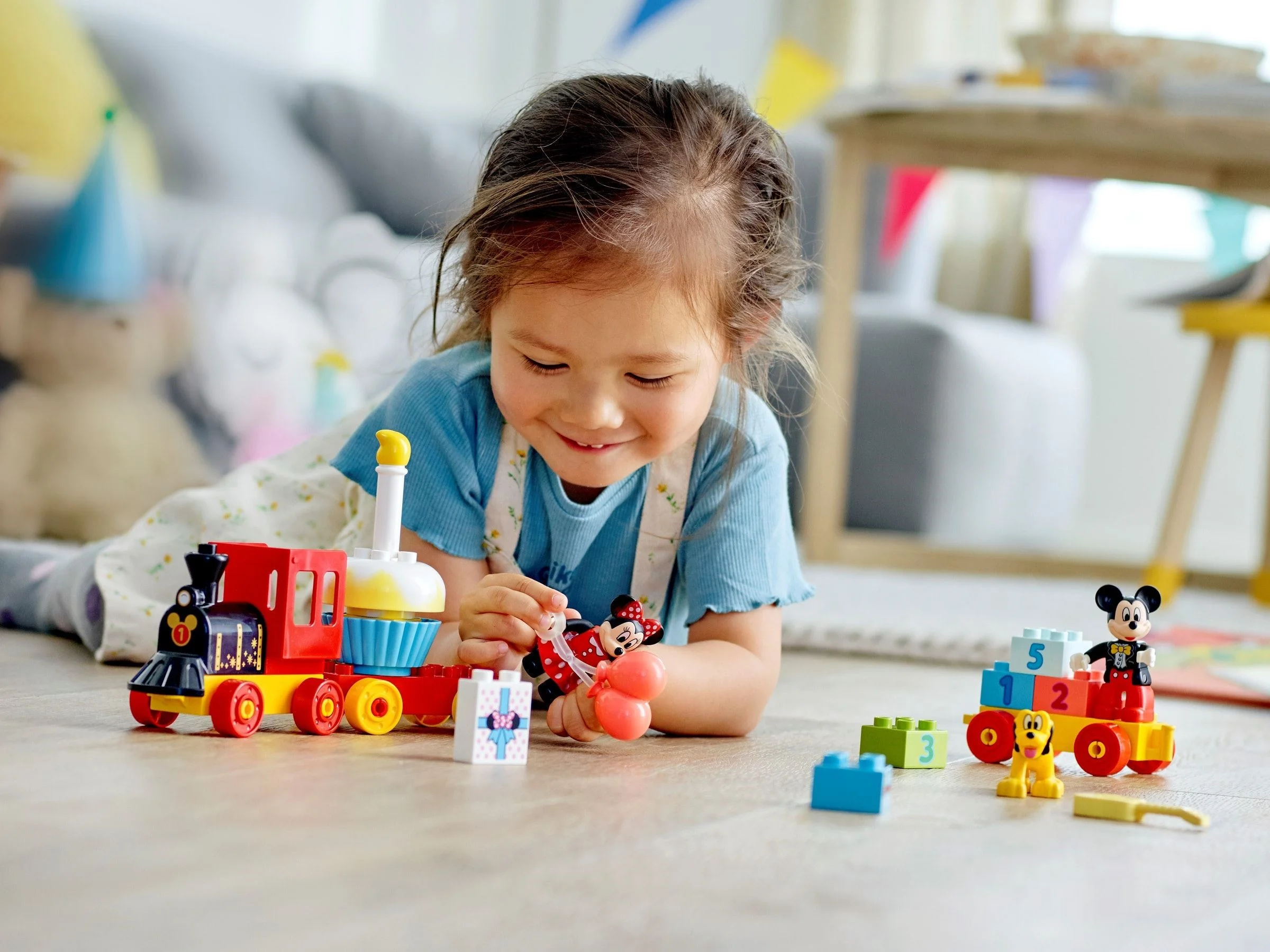 LEGO® 10941 Urodzinowy pociąg myszek Miki i Minnie - zdjęcie 5