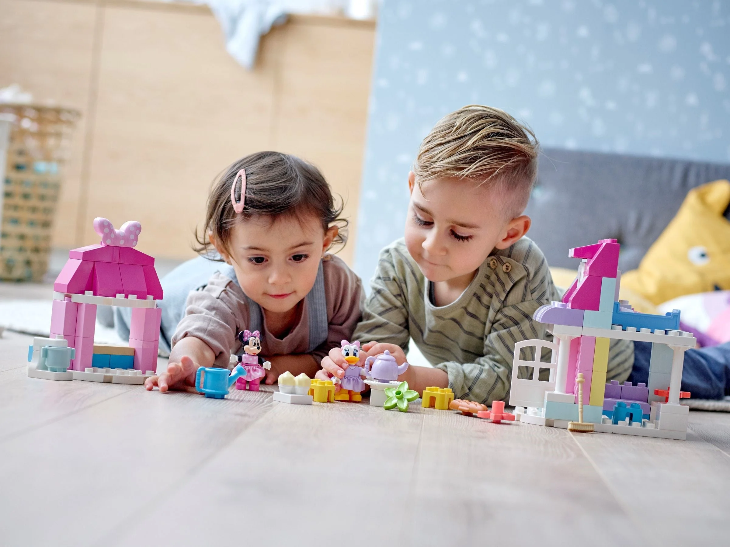 LEGO® 10942 Dom i kawiarnia Myszki Minnie Nowe - zdjęcie 10