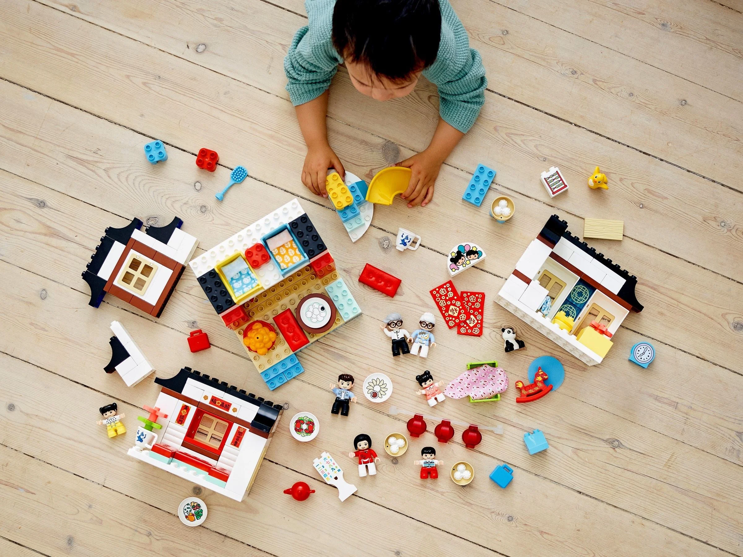 LEGO® 10943 Lego Duplo Szczęśliwe chwile z dzieciństwa - zdjęcie 5