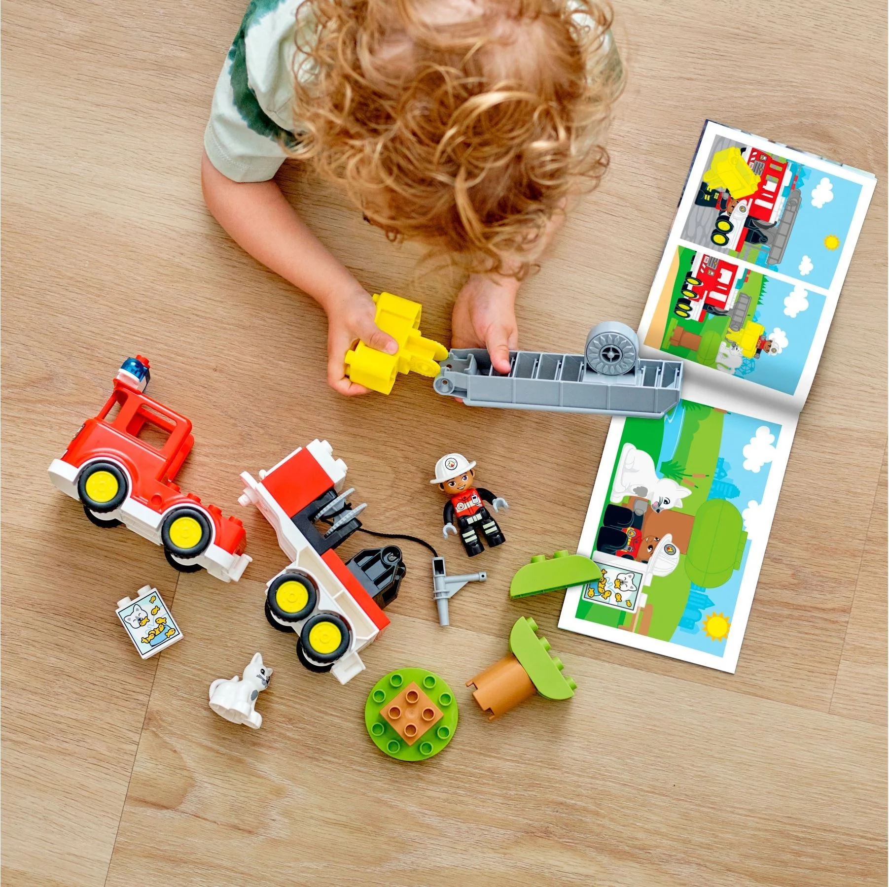 LEGO® 10969 DUPLO Wóz Strażacki z Dźwiękiem - zdjęcie 7