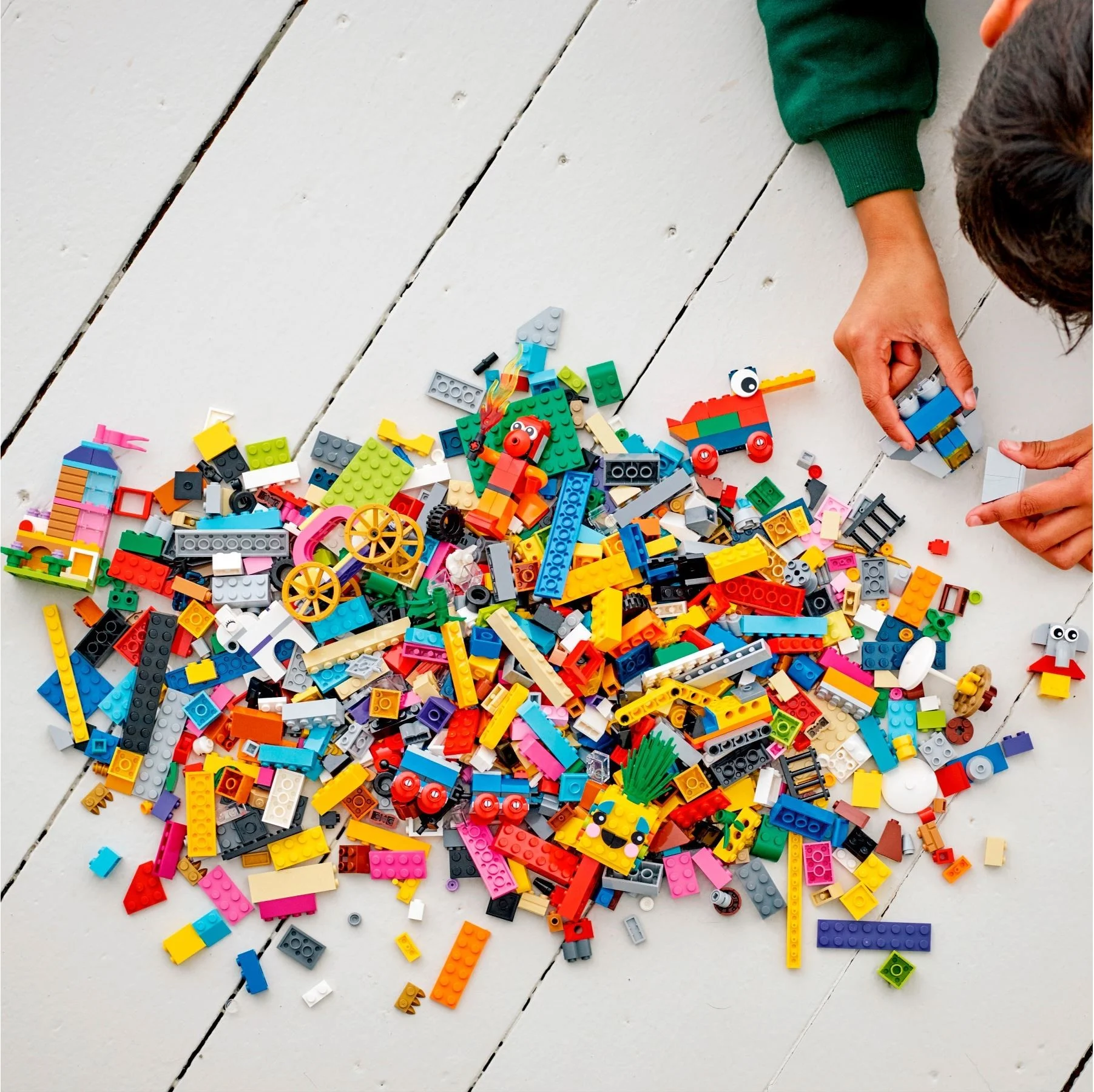 LEGO® 11021 90 Lat Zabawy - zdjęcie 8