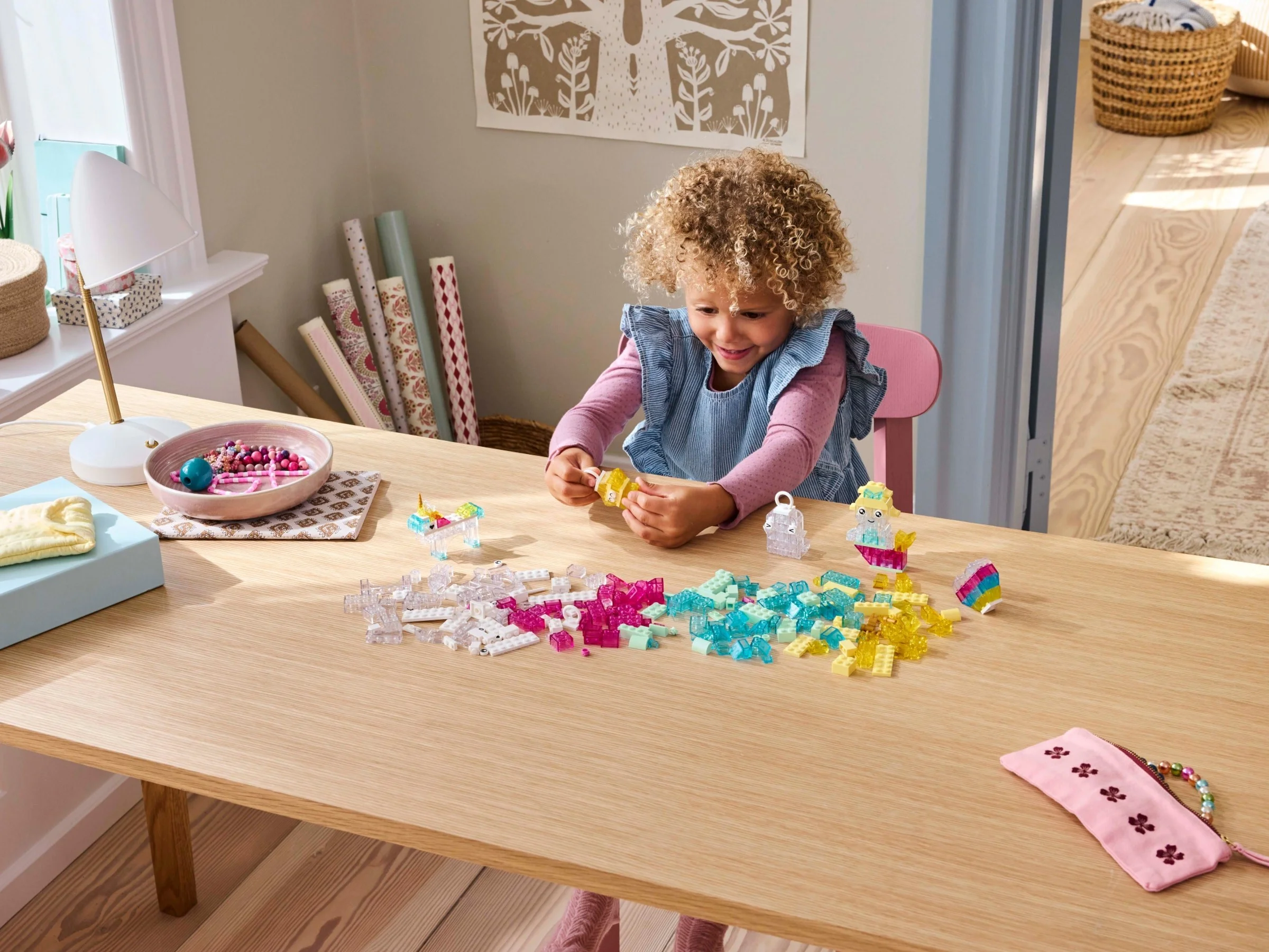 LEGO® 11040 Magiczny zestaw z przezroczystymi klockami - zdjęcie 4