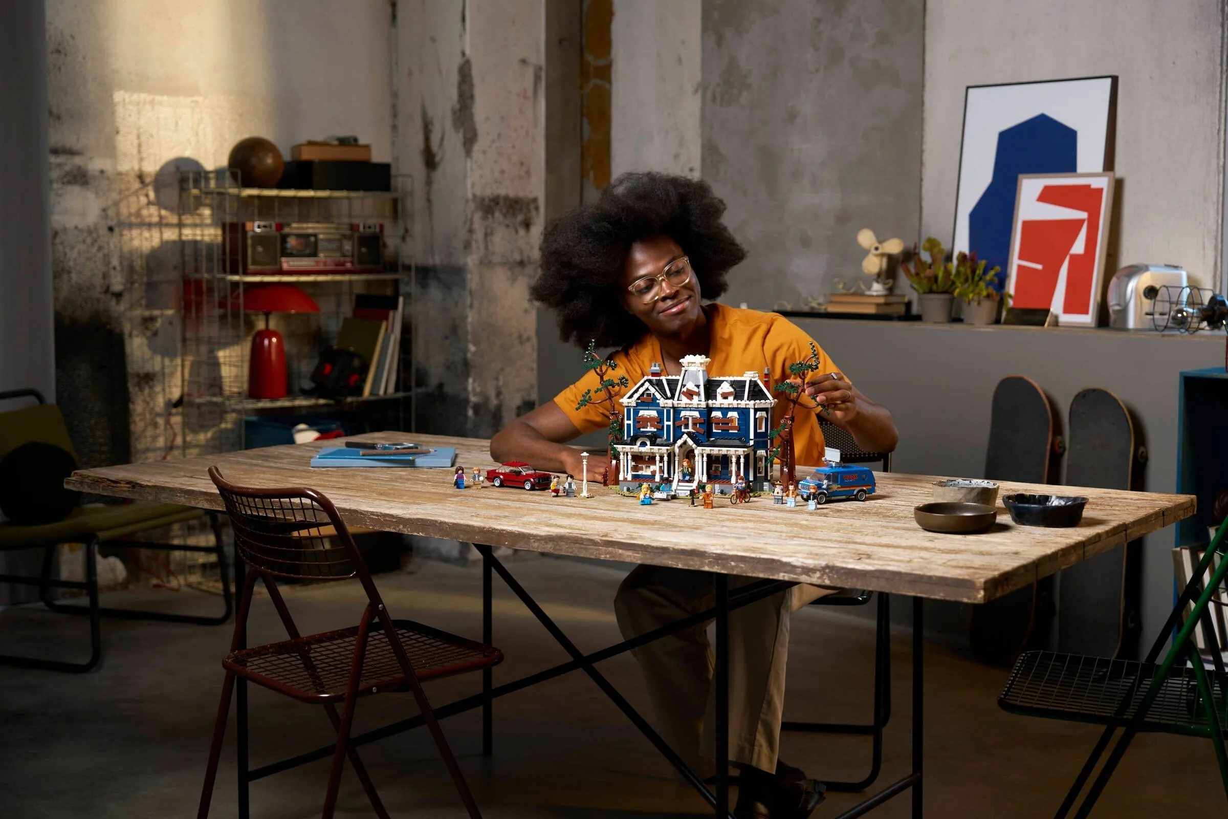 LEGO® 11370 LEGO Icons Stranger Things: Dom Creelów - zdjęcie 36