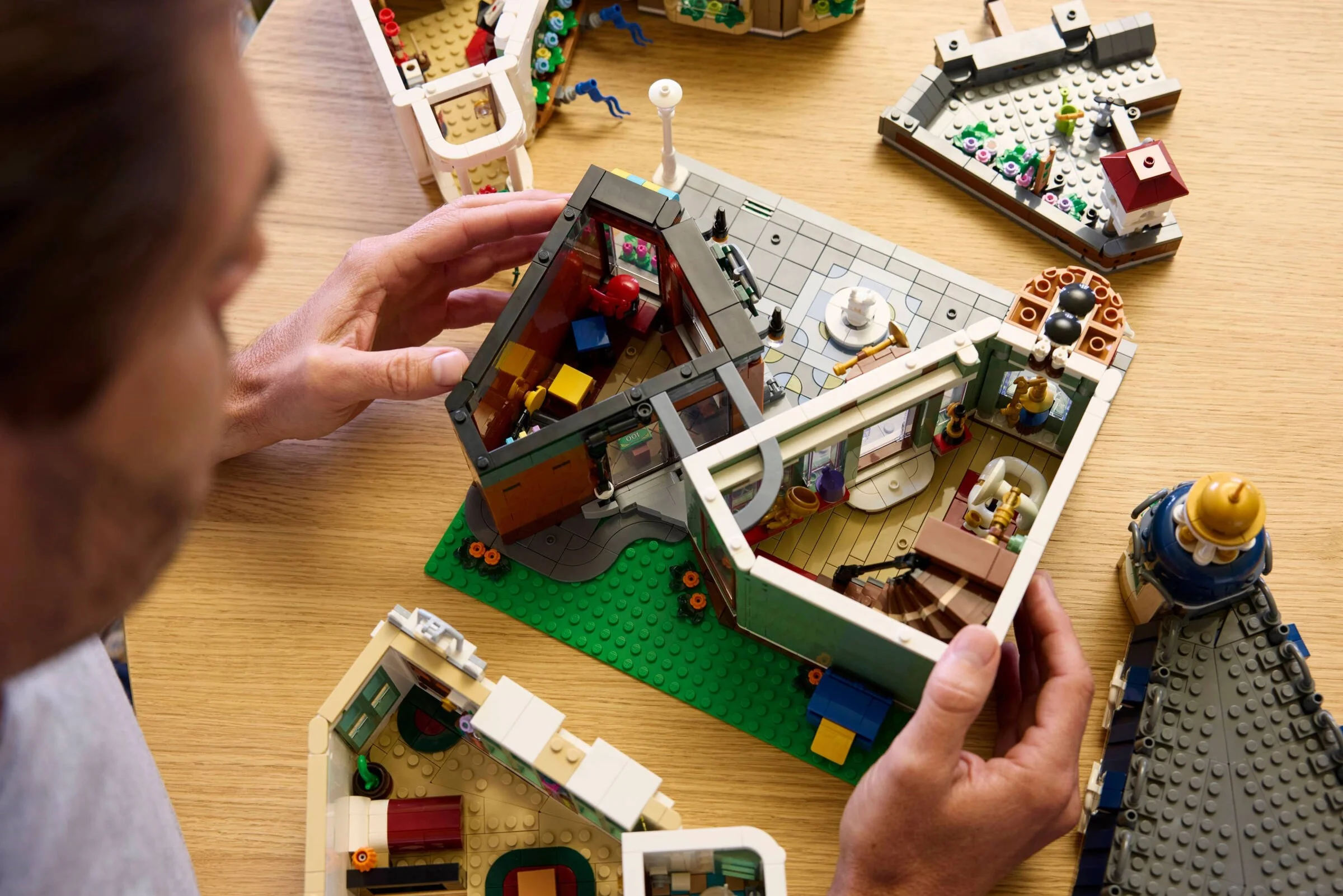 LEGO® 11371 Ulica Handlowa - zdjęcie 34