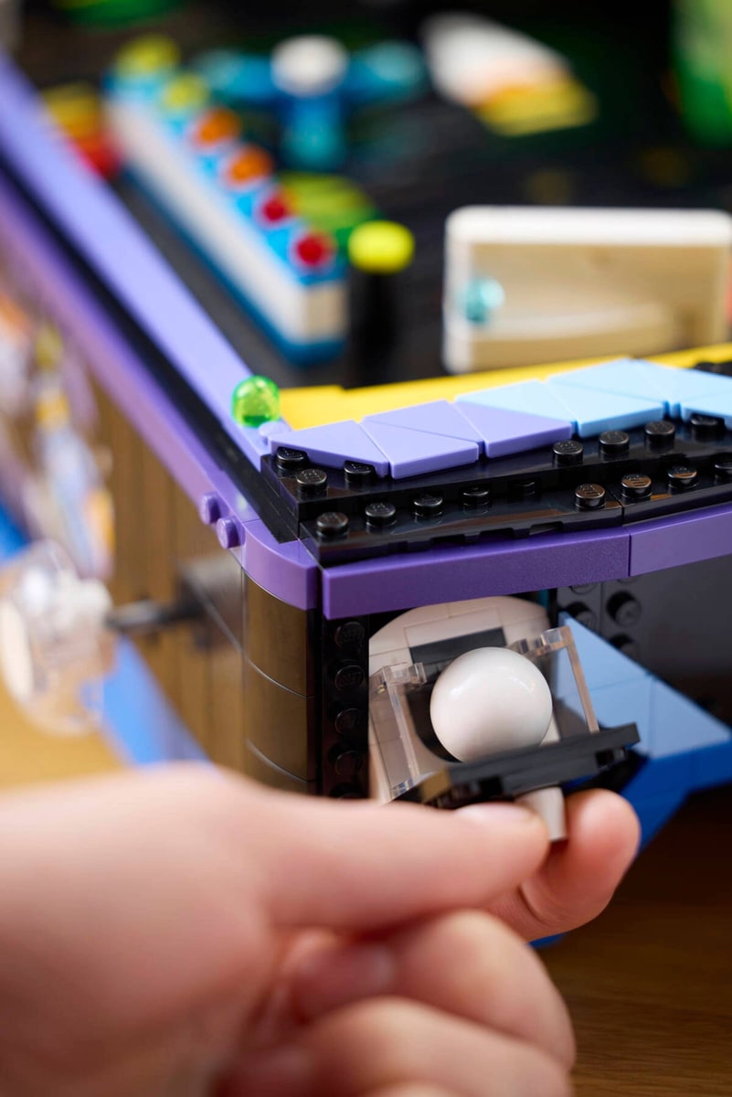 LEGO® 11374 Automat do gry pinball - zdjęcie 11
