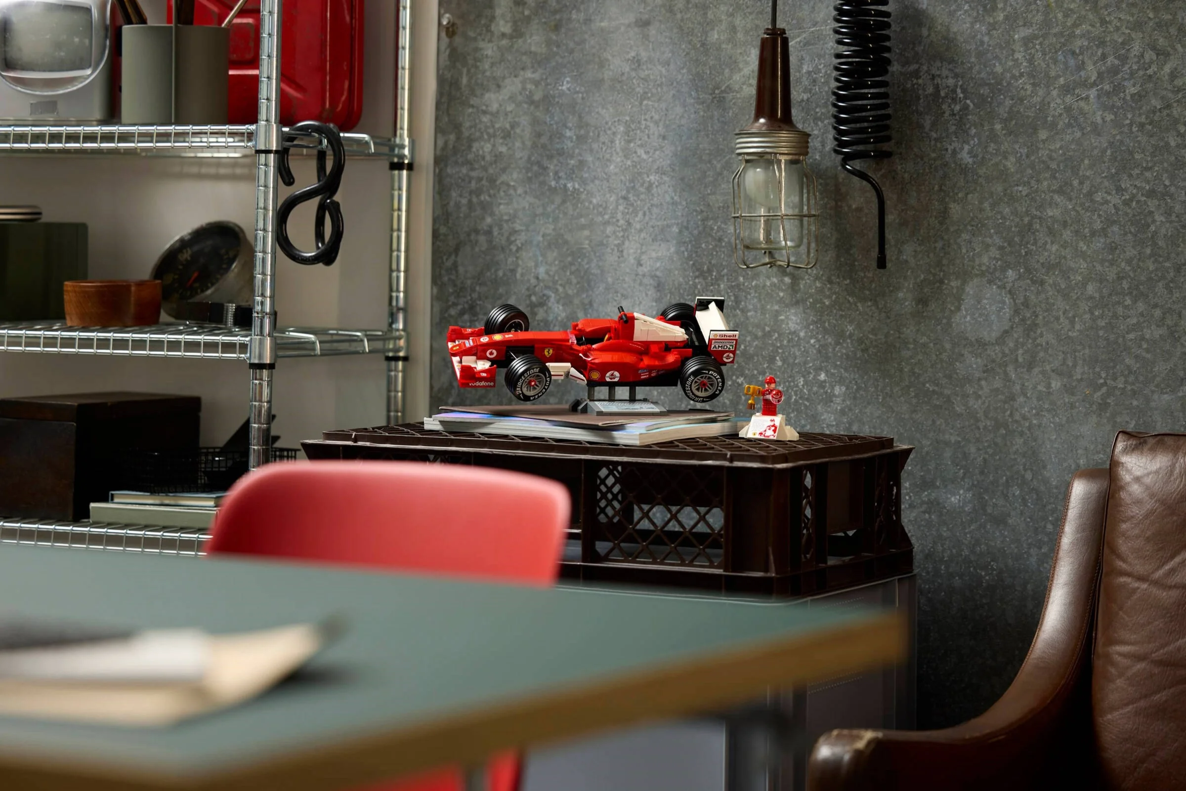 LEGO® 11375 Ferrari F2004 i Michael Schumacher - zdjęcie 10