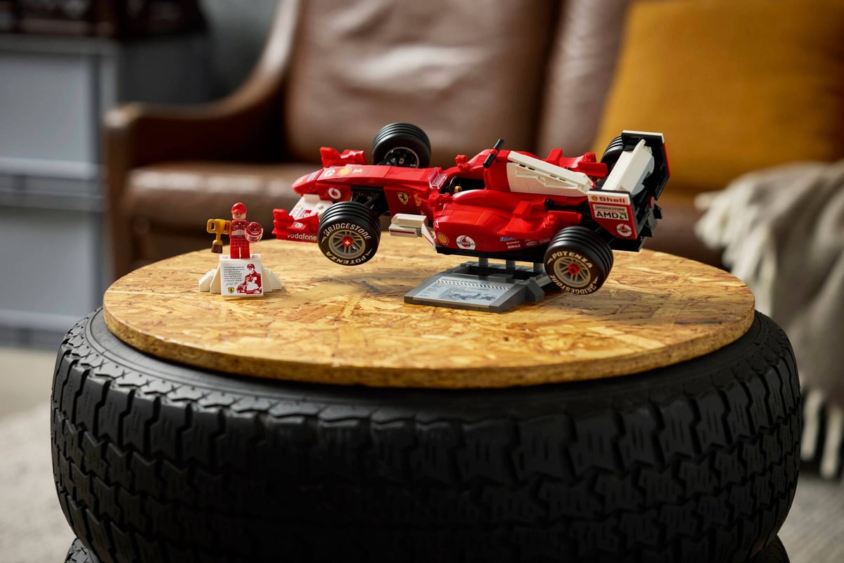 LEGO® 11375 Ferrari F2004 i Michael Schumacher - zdjęcie 21