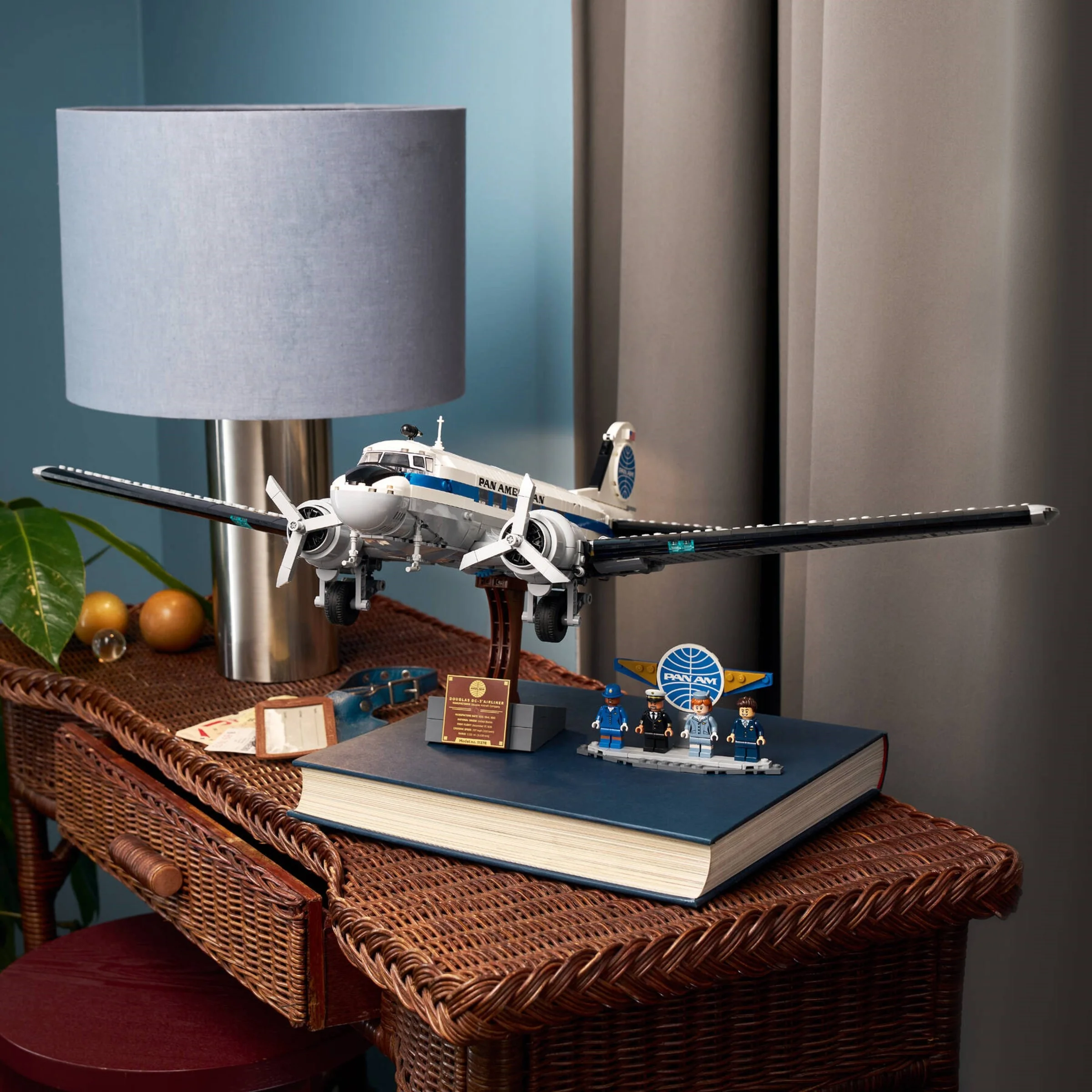 LEGO® 11378 Samolot transportowy Douglas DC-3 Pan Am - zdjęcie 13