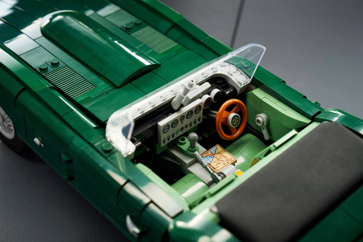 LEGO® 11381 Icons Jaguar E-Type 11381 - zdjęcie 9