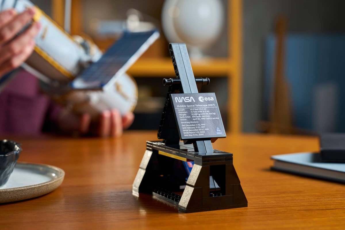 LEGO® 11382 Kosmiczny Teleskop Hubble'a - zdjęcie 10