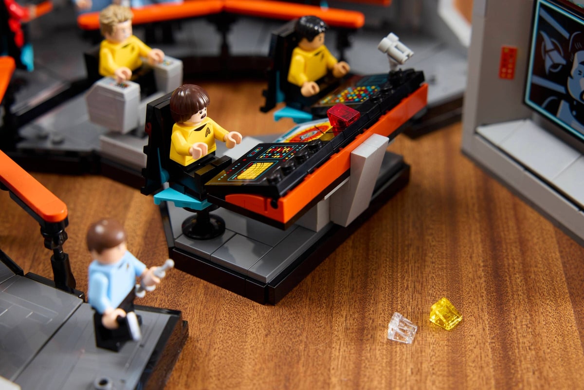 LEGO® 11385 Star Trek: Mostek U. S.S. Enterprise NCC-1701 - zdjęcie 10