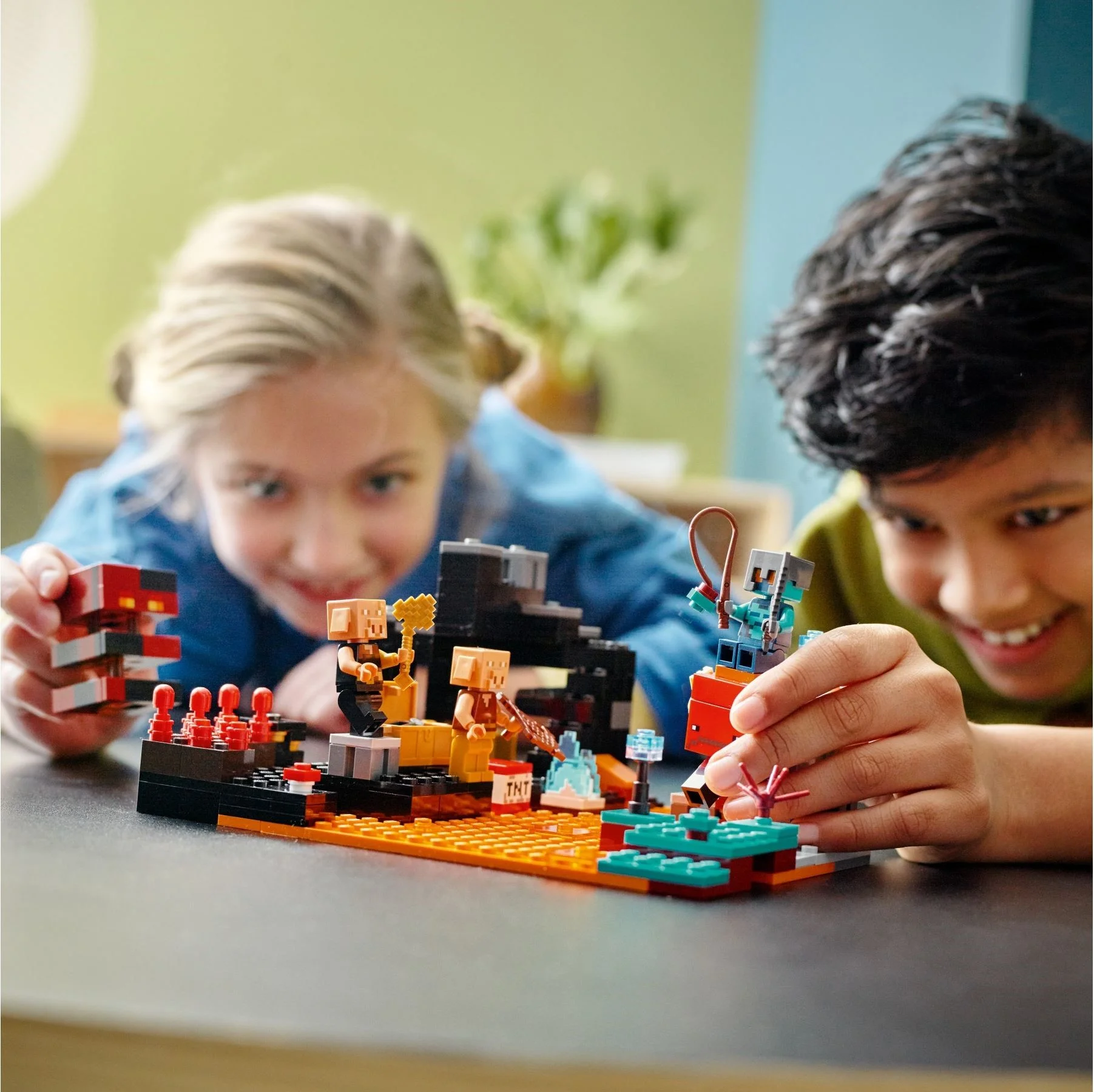 LEGO® 21185 Bastion w Netherze - zdjęcie 8