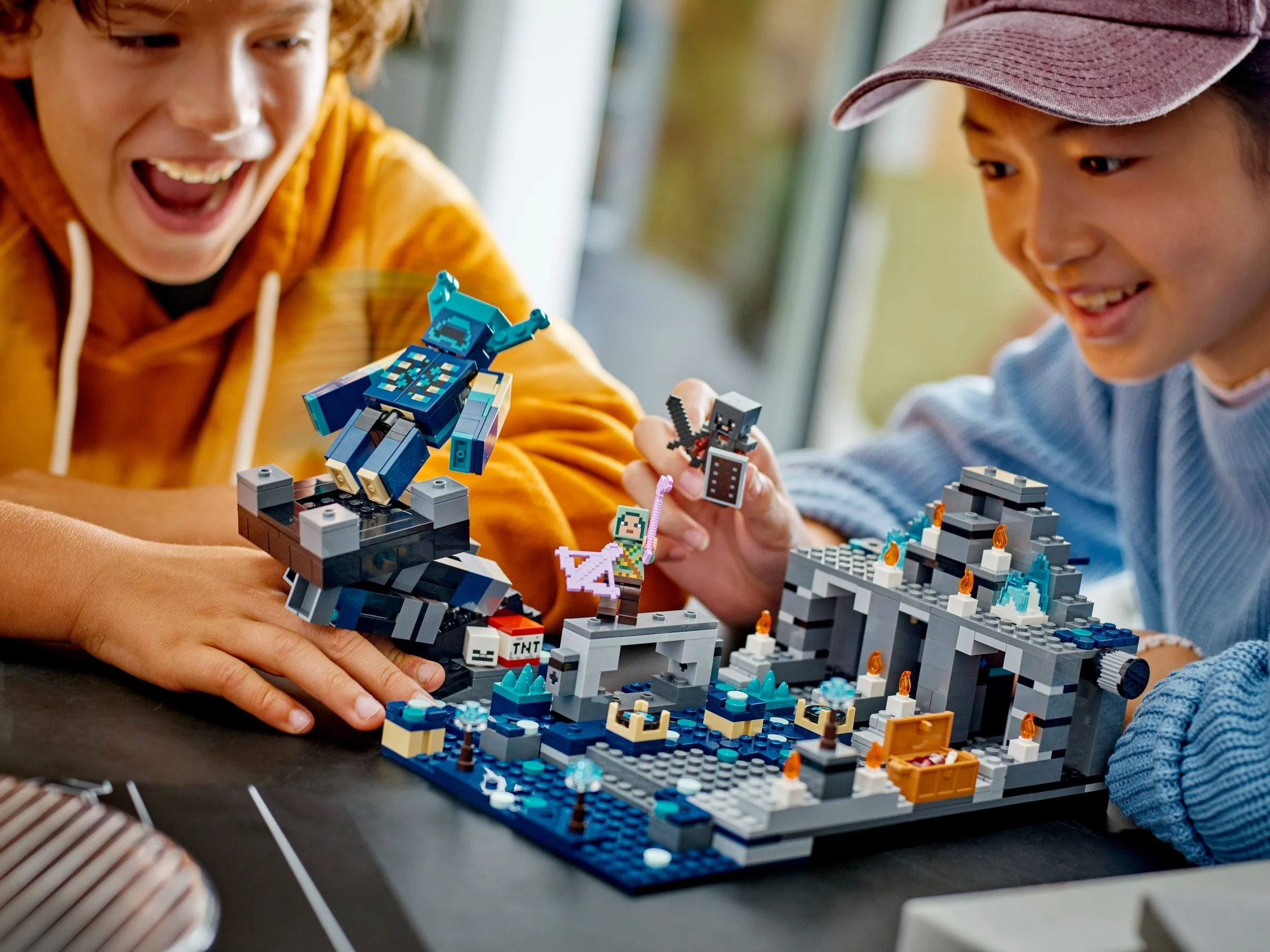 LEGO® 21246 Bitwa w mrocznej głębi - zdjęcie 8