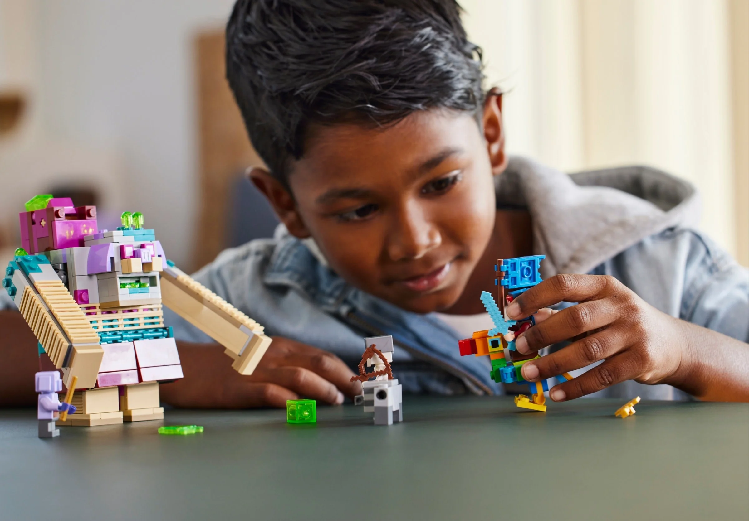 LEGO® 21257 Decydujące Starcie z Dewastatorem - zdjęcie 9