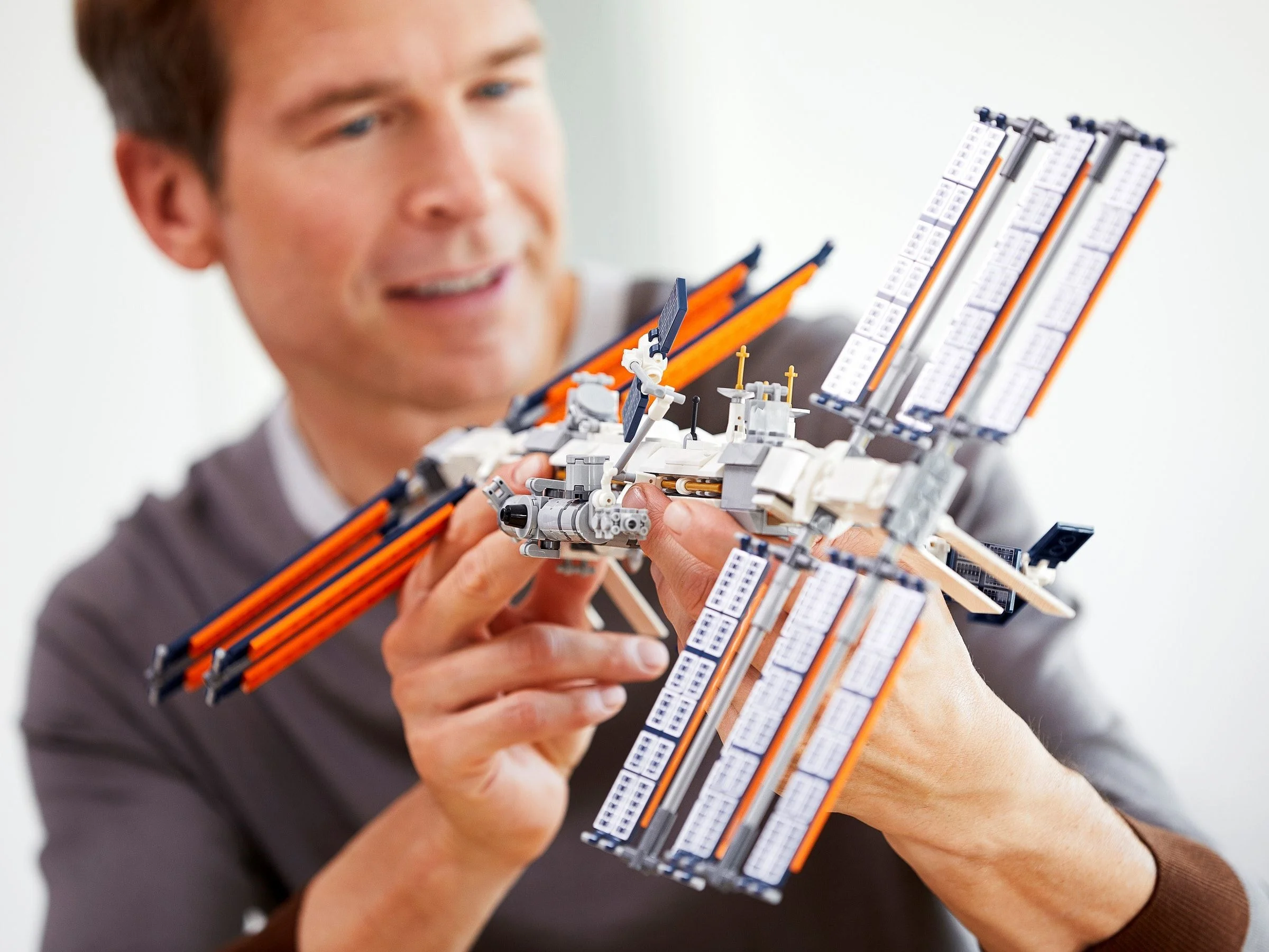 LEGO® 21321 Ideas Międzynarodowa Stacja Kosmiczna - zdjęcie 17