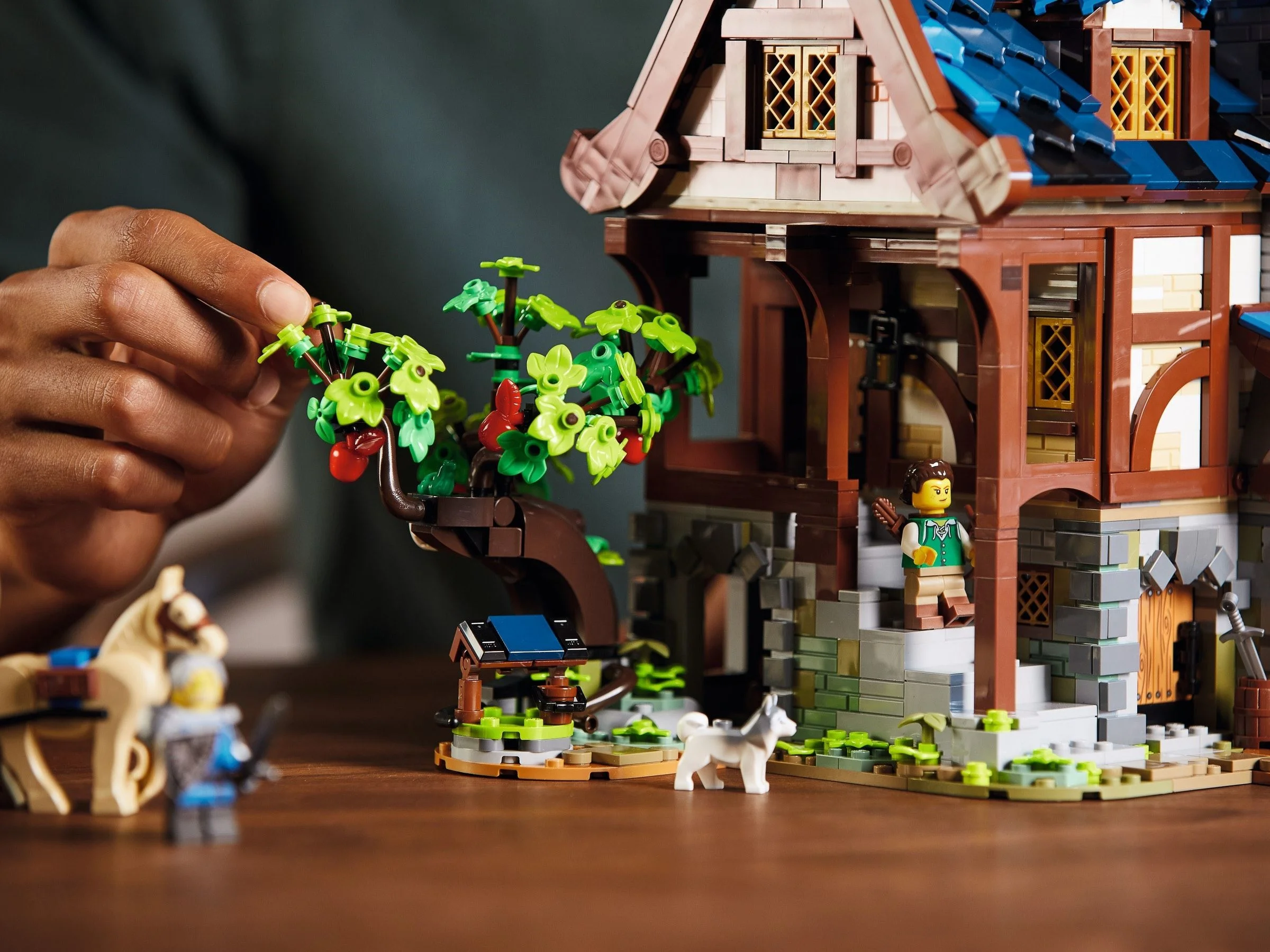 LEGO® 21325 Średniowieczna kuźnia - zdjęcie 12