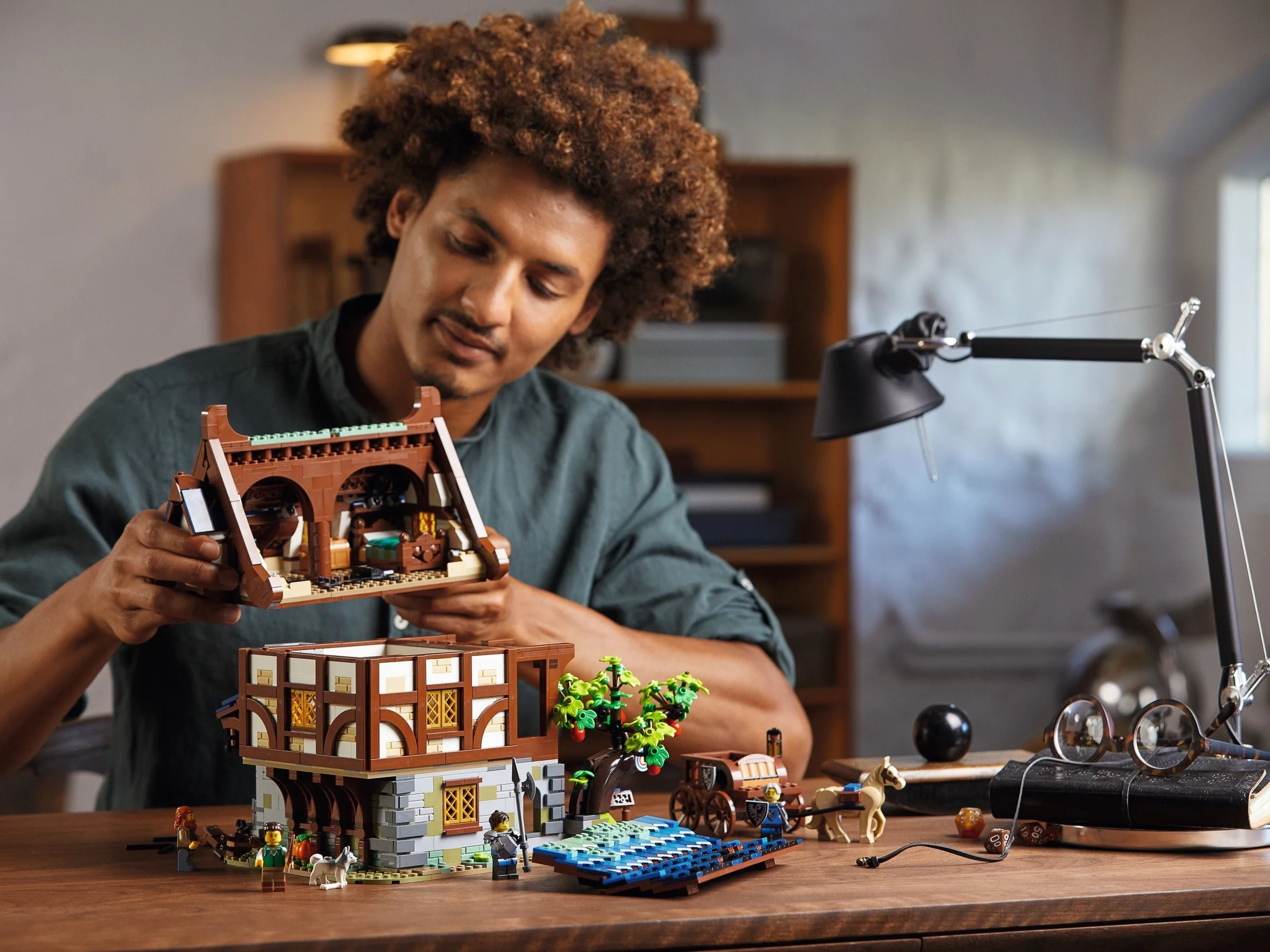 LEGO® 21325 Średniowieczna kuźnia - zdjęcie 21
