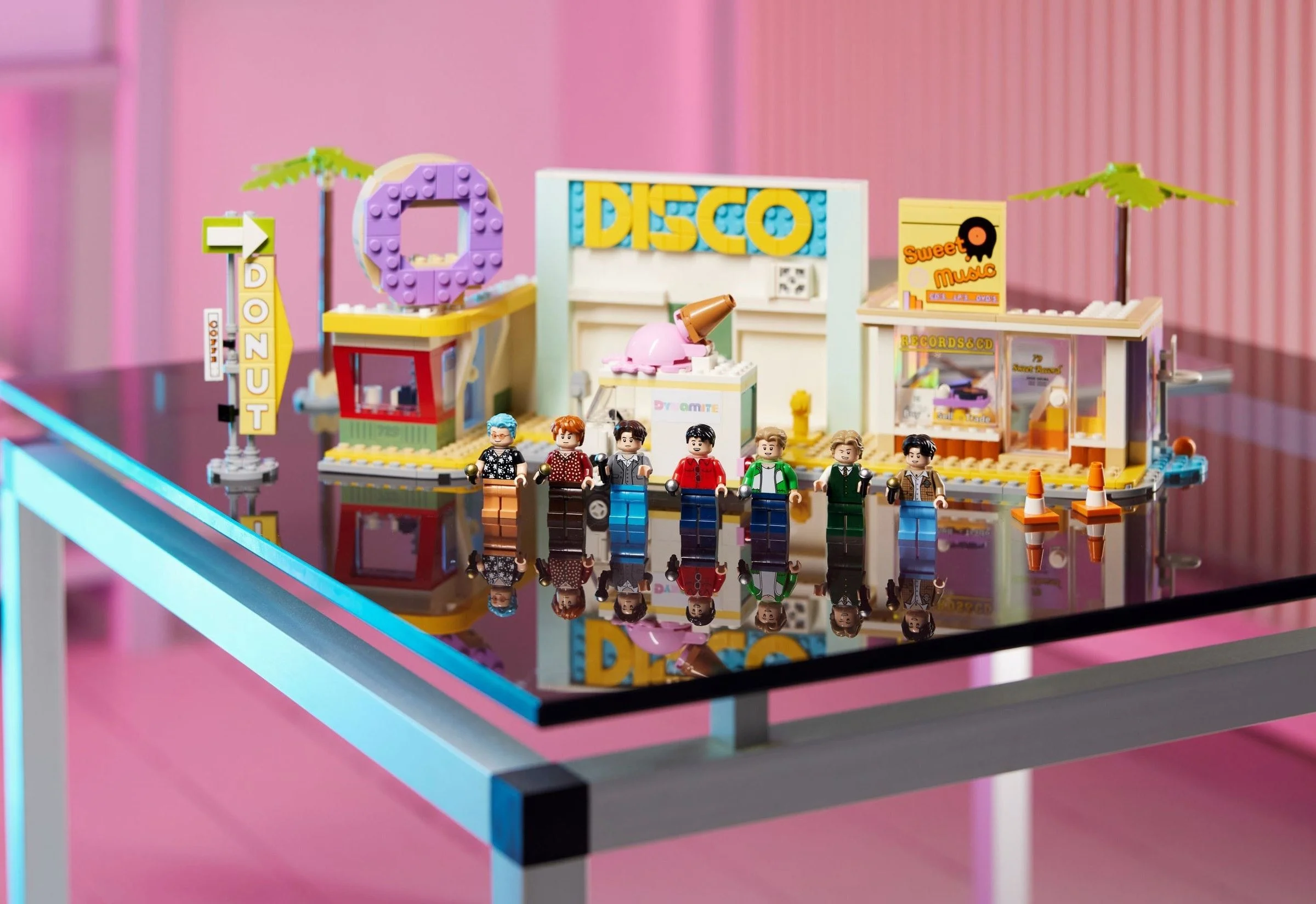 LEGO® 21339 Klocki Lego Dynamit Bts 749 elementów - zdjęcie 12