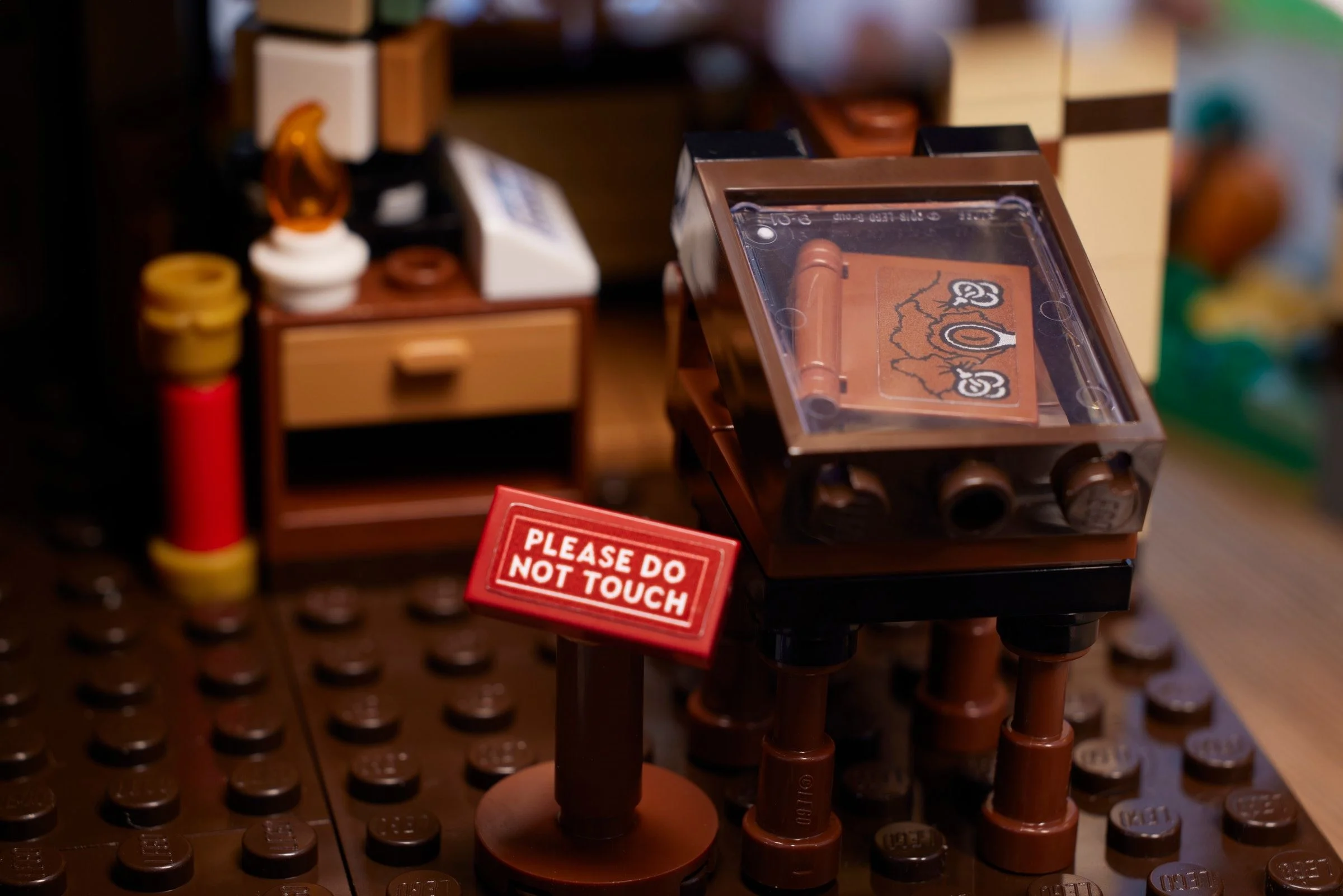 LEGO® 21341 Ideas Disney Hokus Pokus: Chata Sióstr Sanderson - zdjęcie 12