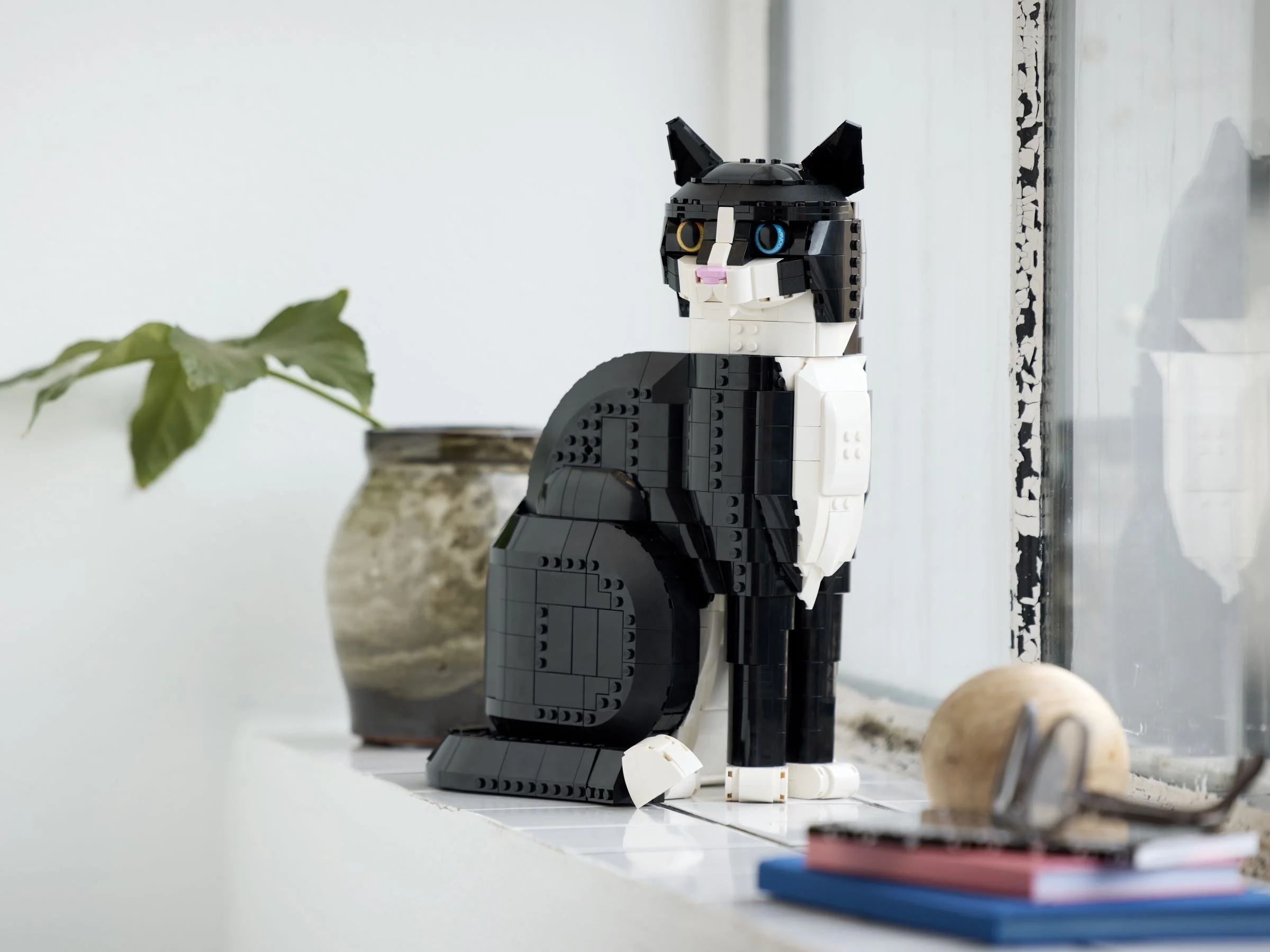 LEGO® 21349 Czarno-biały kot - zdjęcie 7