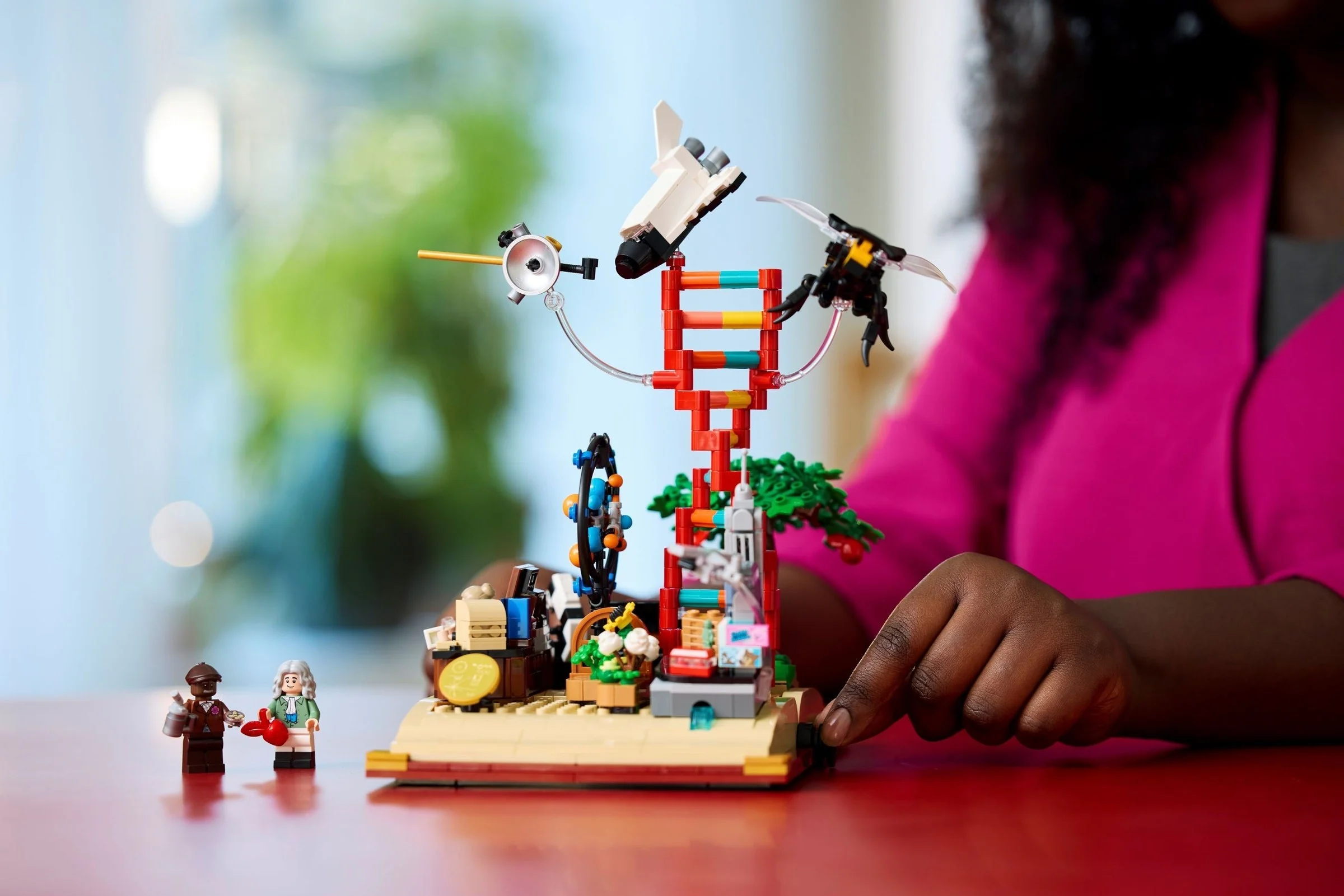 LEGO® 21355 Ewolucja przedmiotów ścisłych - zdjęcie 8